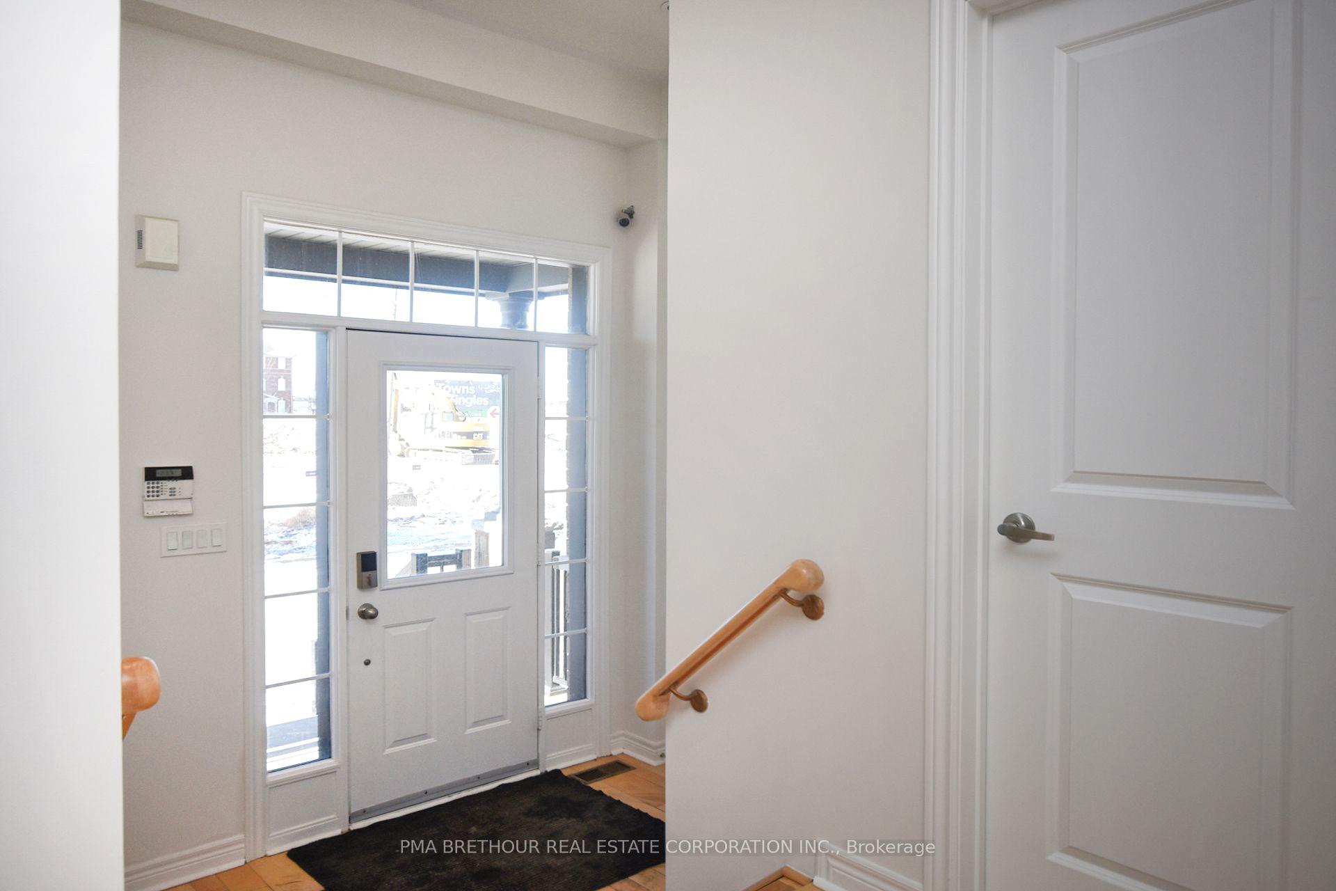 Photo 5 of 19 Countryside Street, Markham, Cornell — HOMEH