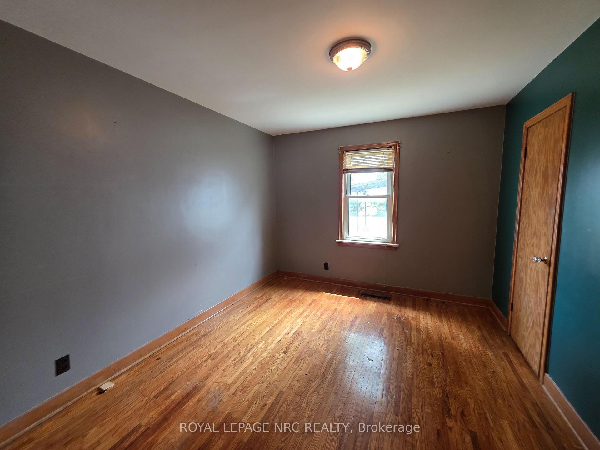 Photo 11 of 849 Harriet Street, Welland, Lincoln/Crowland — HOMEH