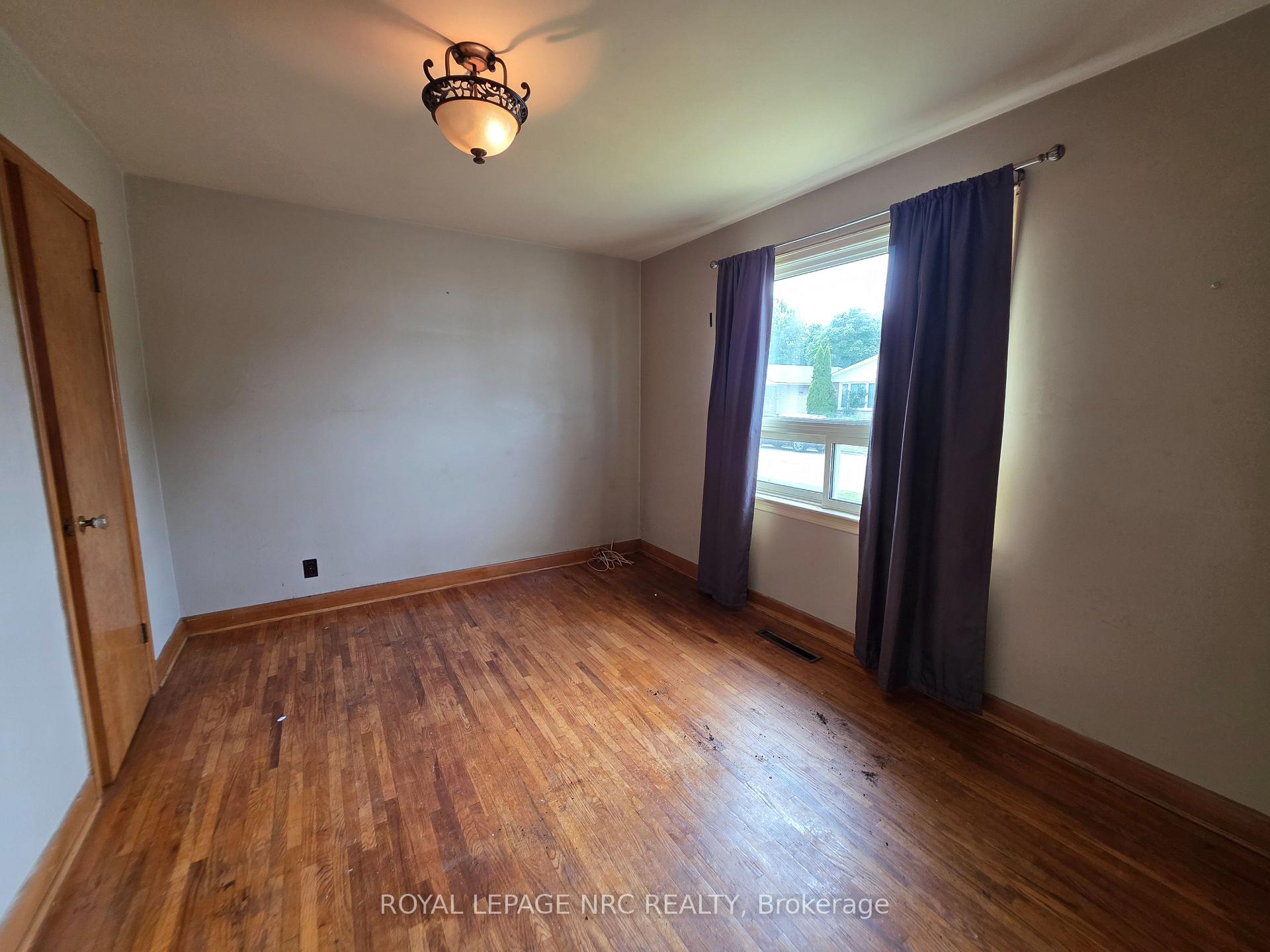 Photo 13 of 849 Harriet Street, Welland, Lincoln/Crowland — HOMEH