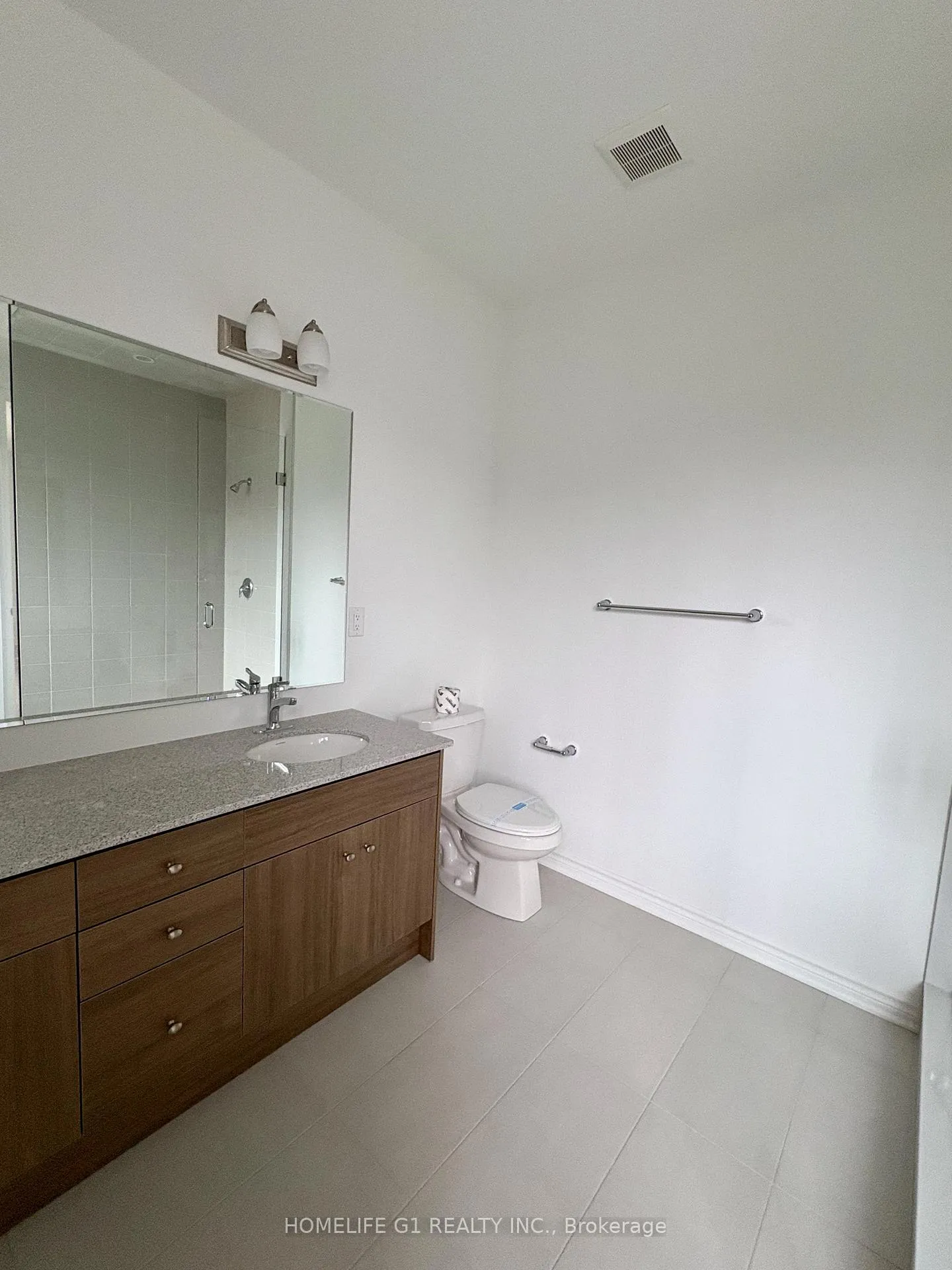 Photo 14 of 32 Foxley Heights, Barrie, Rural Barrie Southwest — HOMEH