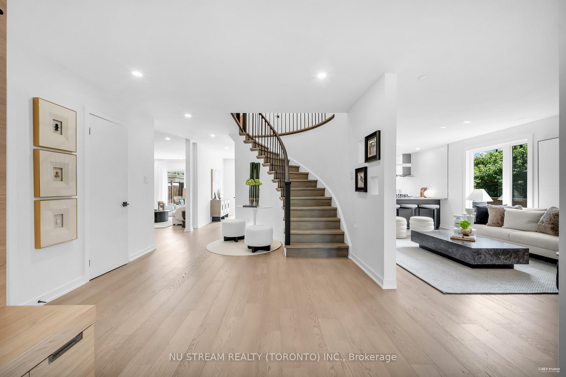 Photo 6 of 43 Brandy Crescent, Vaughan, East Woodbridge — HOMEH