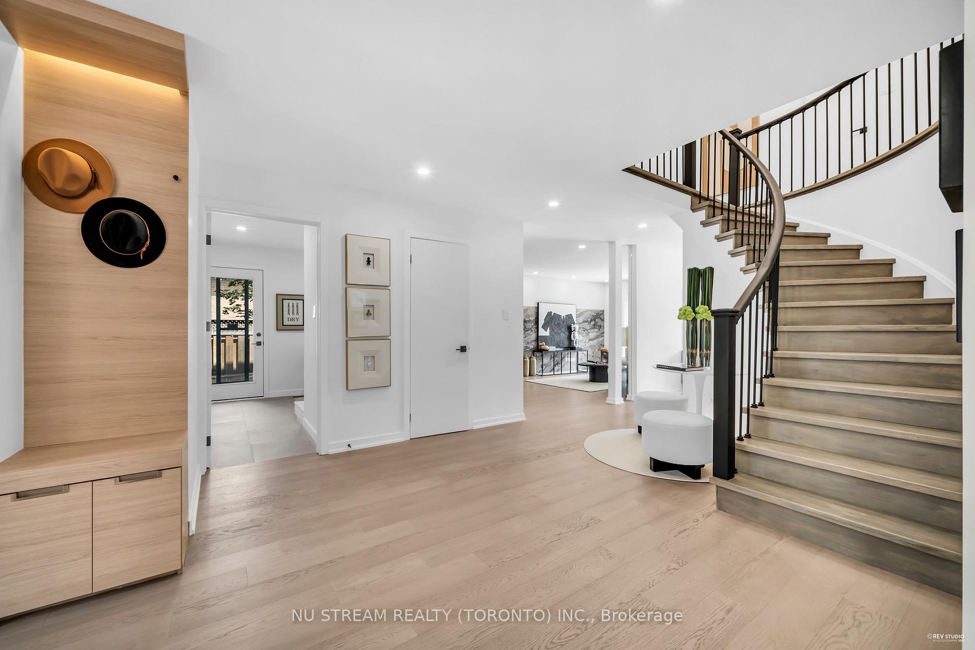 Photo 7 of 43 Brandy Crescent, Vaughan, East Woodbridge — HOMEH
