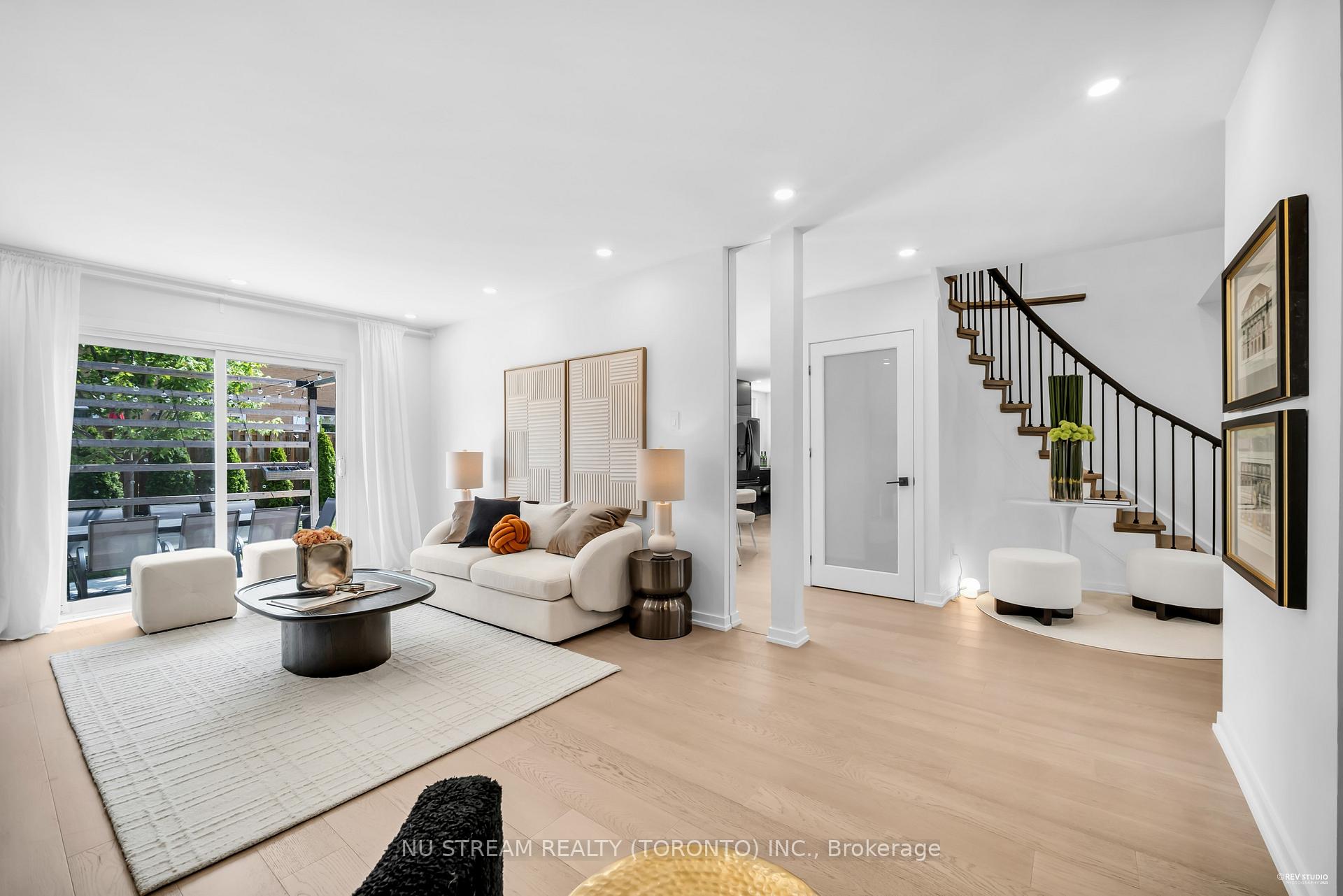 Photo 9 of 43 Brandy Crescent, Vaughan, East Woodbridge — HOMEH
