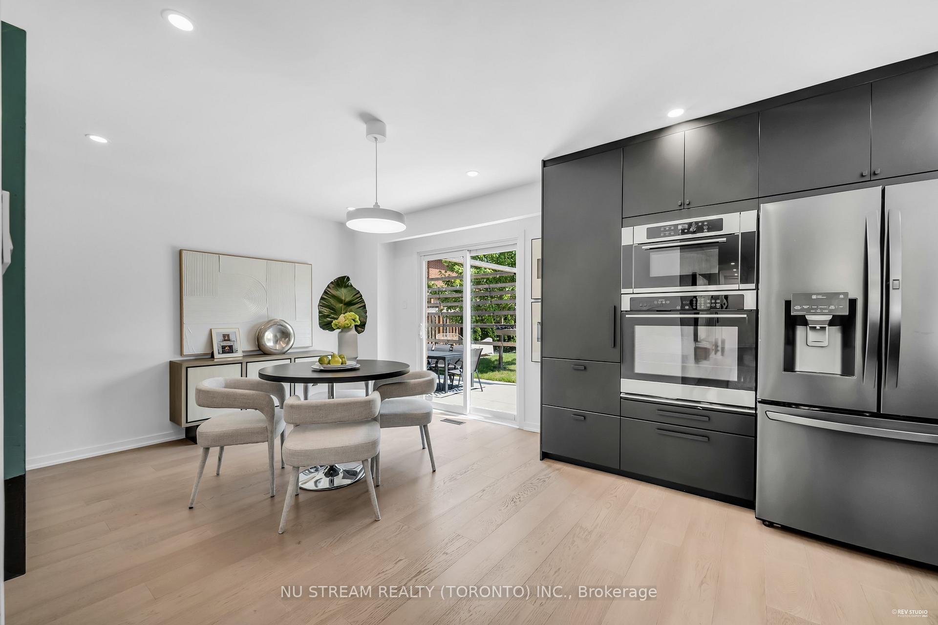 Photo 24 of 43 Brandy Crescent, Vaughan, East Woodbridge — HOMEH