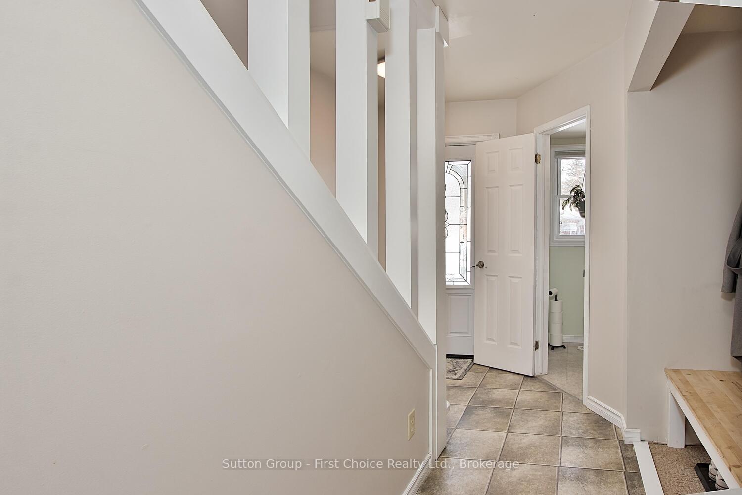 Photo 6 of 135A Mitchell Court, West Perth, Mitchell — HOMEH