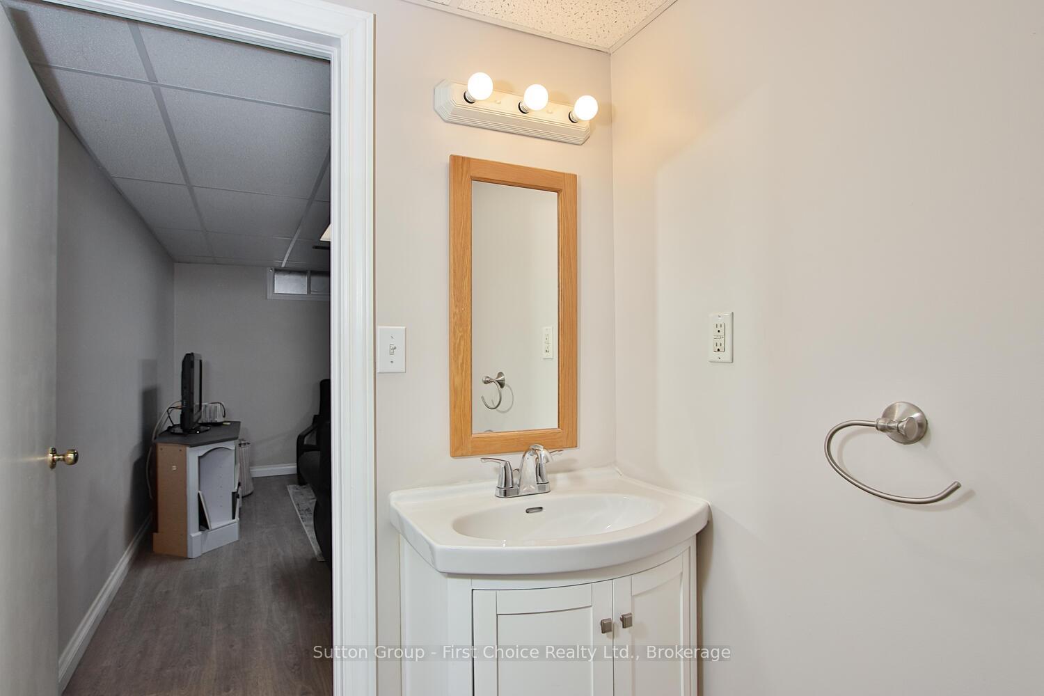 Photo 28 of 135A Mitchell Court, West Perth, Mitchell — HOMEH
