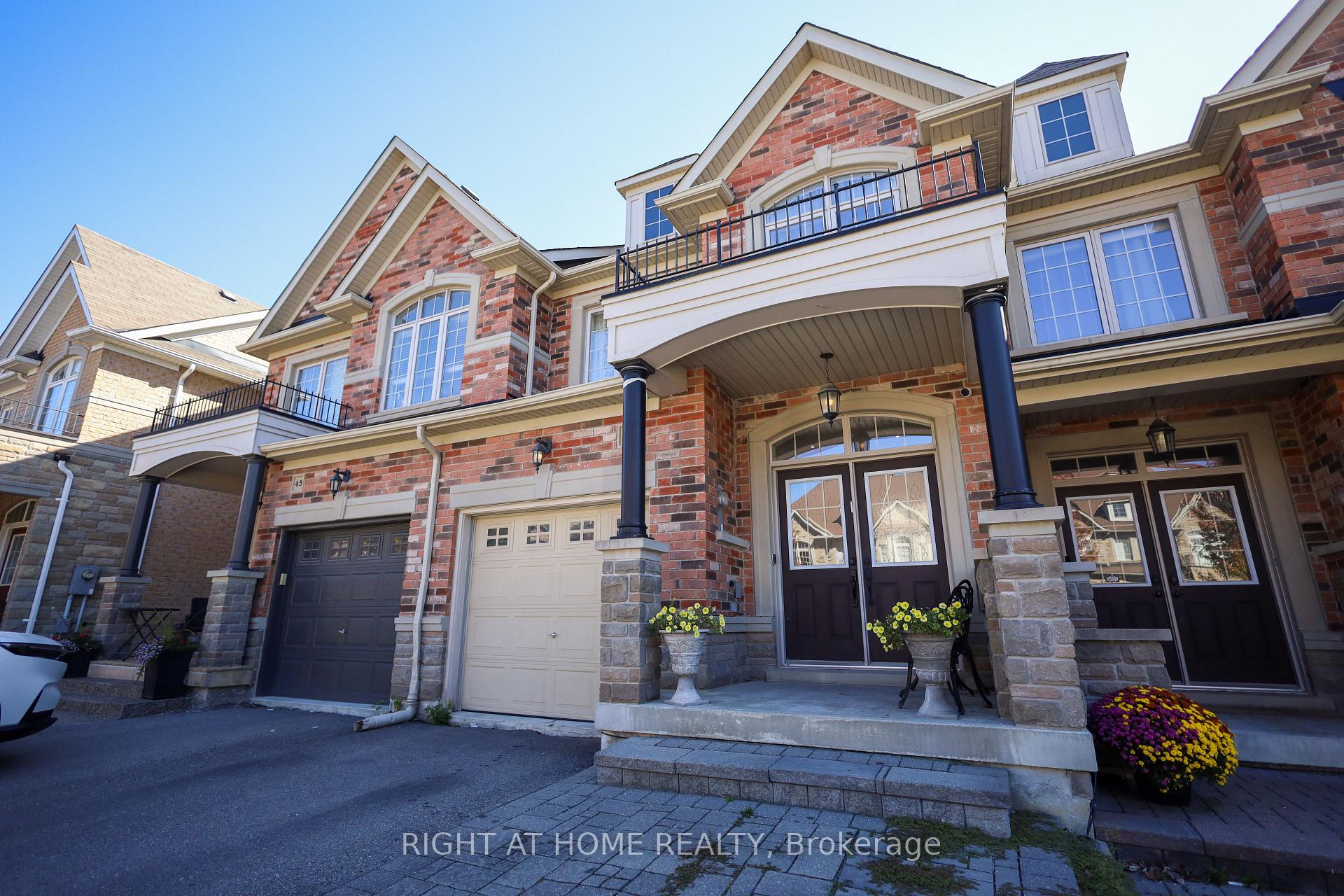 Photo 2 of 47 Millhouse Court, Vaughan, Patterson — HOMEH