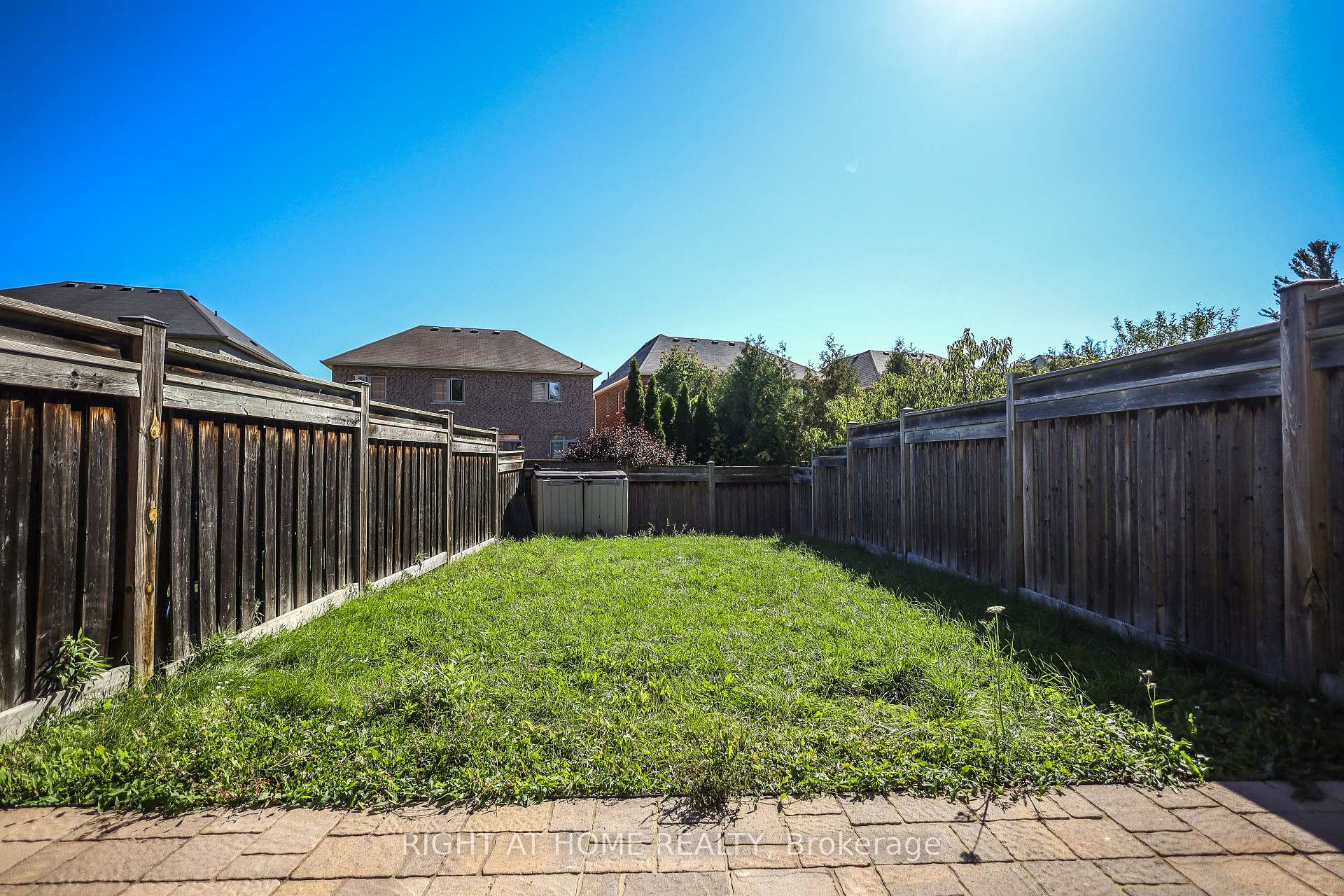 Photo 5 of 47 Millhouse Court, Vaughan, Patterson — HOMEH