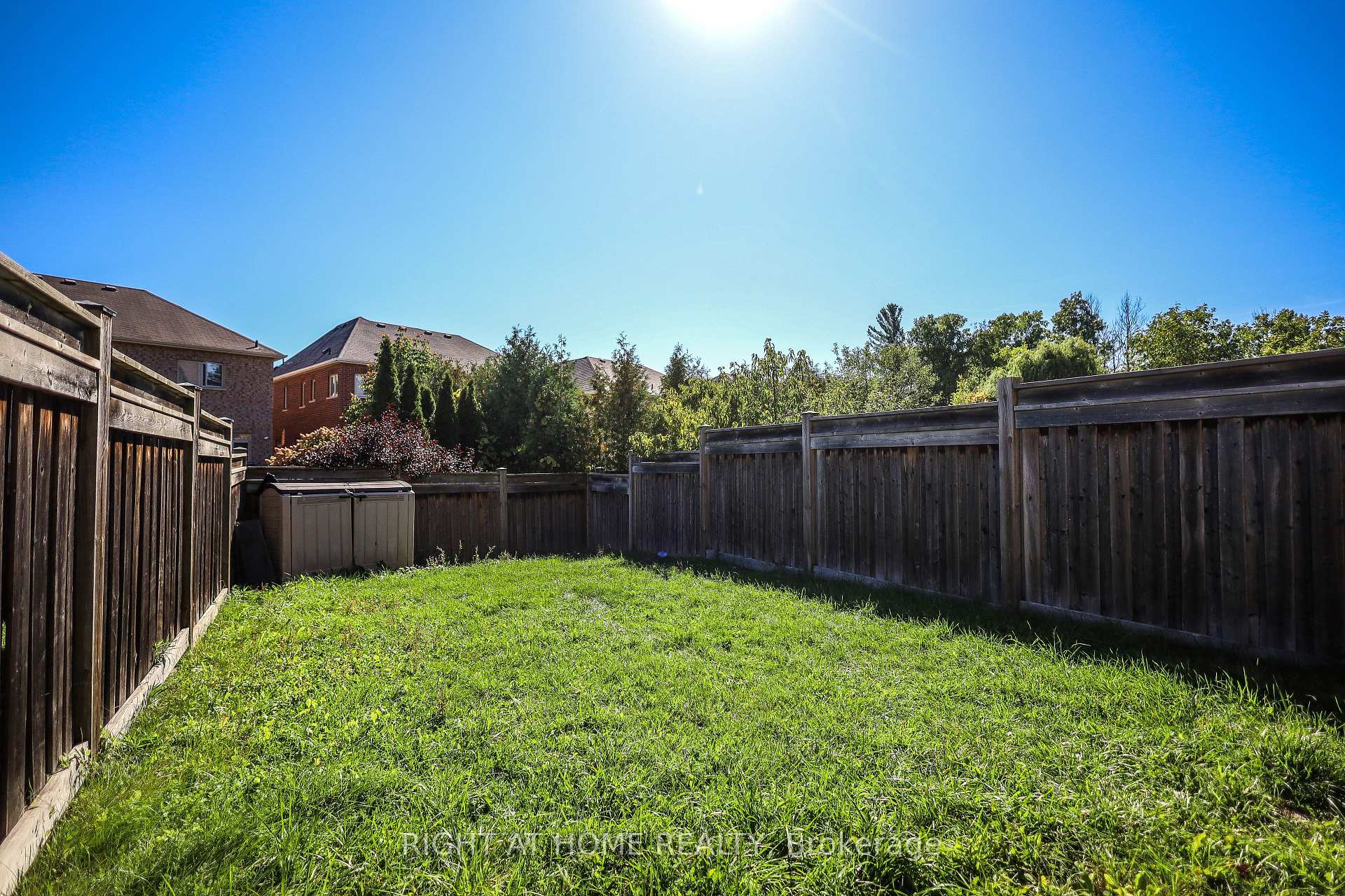 Photo 6 of 47 Millhouse Court, Vaughan, Patterson — HOMEH