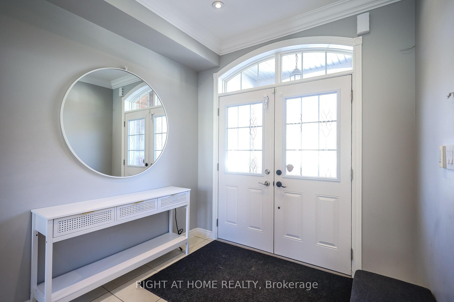 Photo 8 of 47 Millhouse Court, Vaughan, Patterson — HOMEH