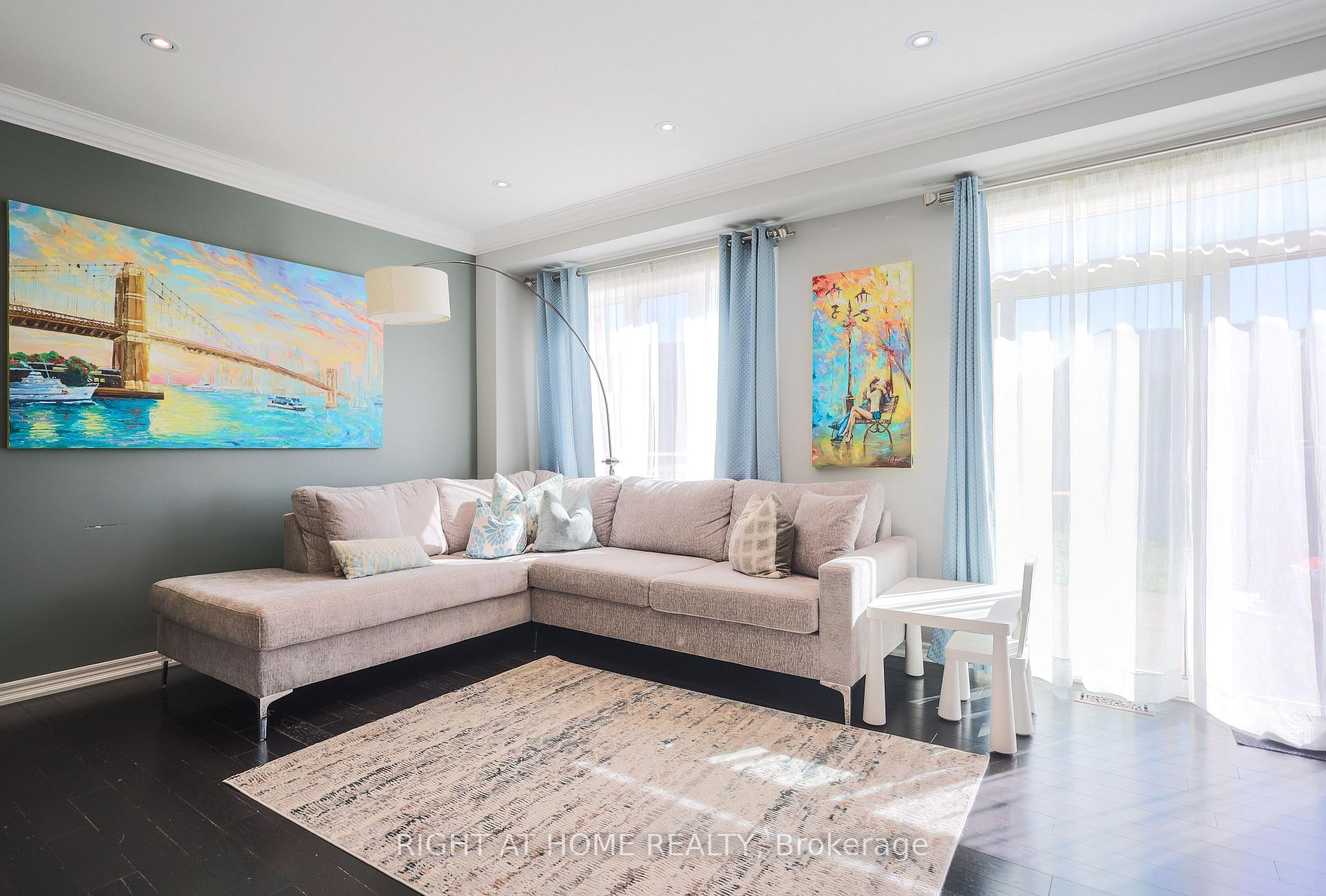 Photo 12 of 47 Millhouse Court, Vaughan, Patterson — HOMEH