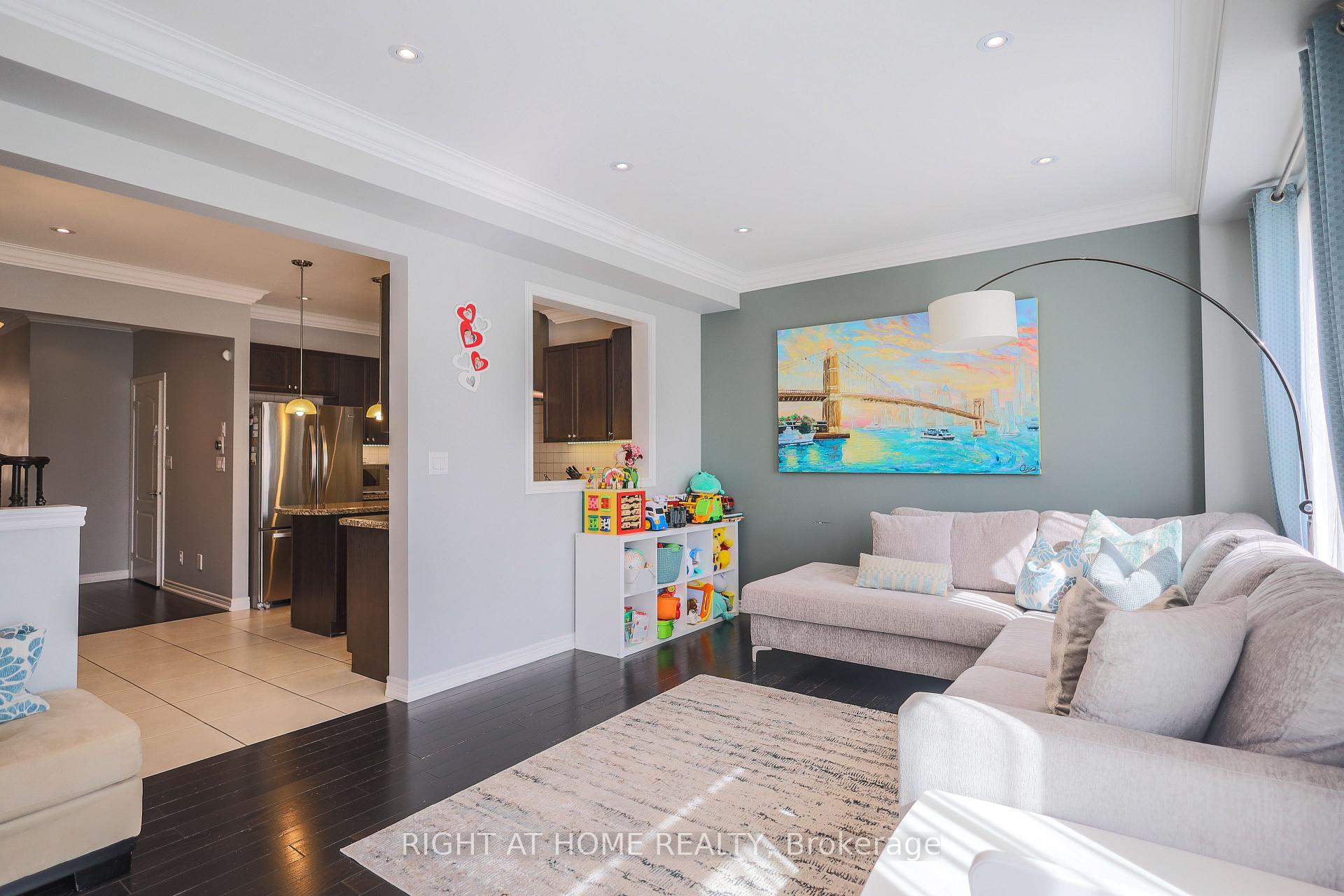 Photo 14 of 47 Millhouse Court, Vaughan, Patterson — HOMEH