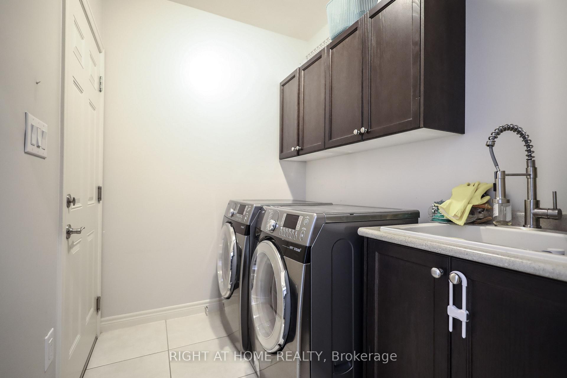Photo 24 of 47 Millhouse Court, Vaughan, Patterson — HOMEH