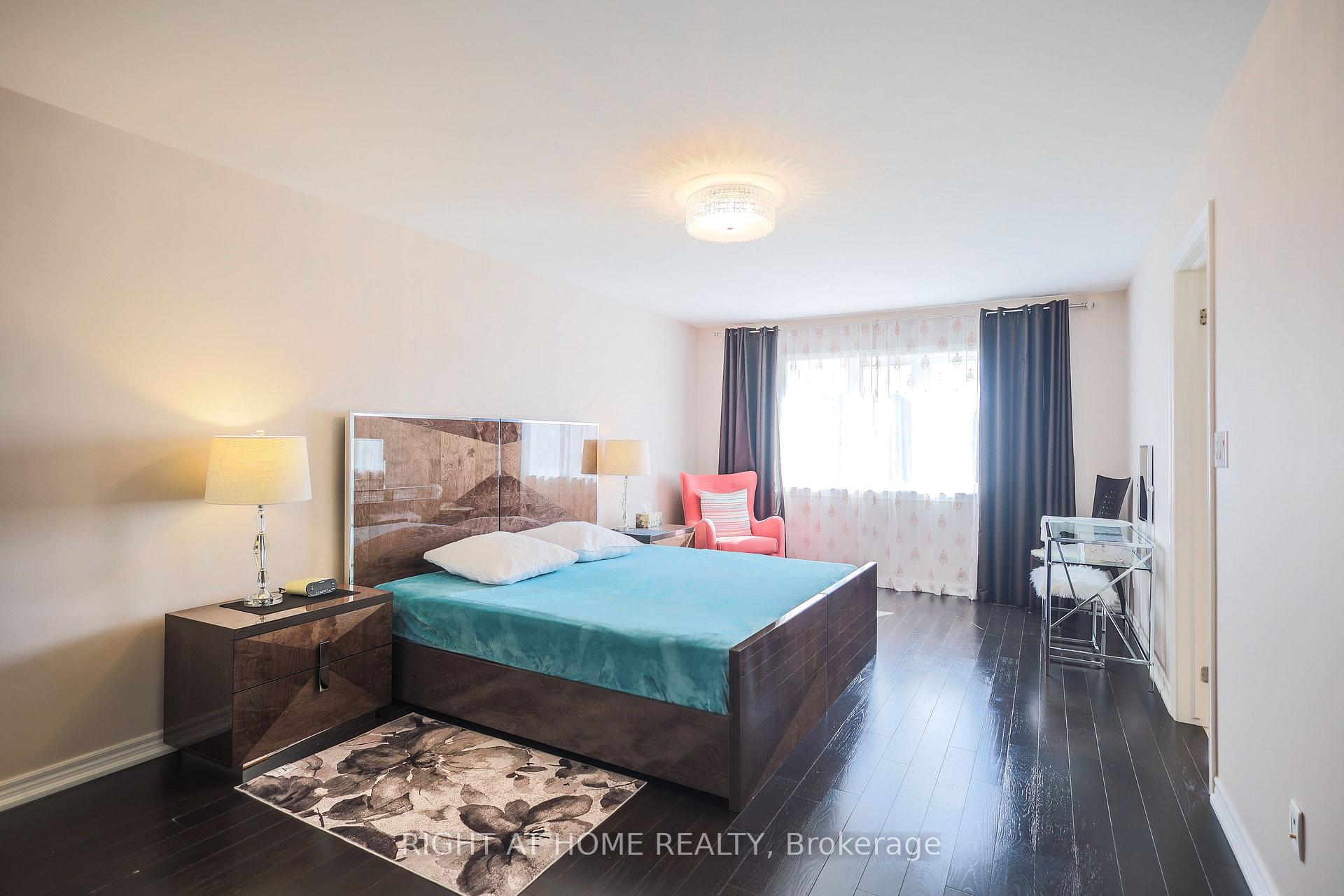 Photo 28 of 47 Millhouse Court, Vaughan, Patterson — HOMEH