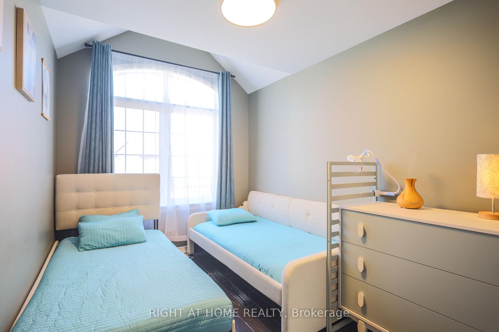 Photo 39 of 47 Millhouse Court, Vaughan, Patterson — HOMEH
