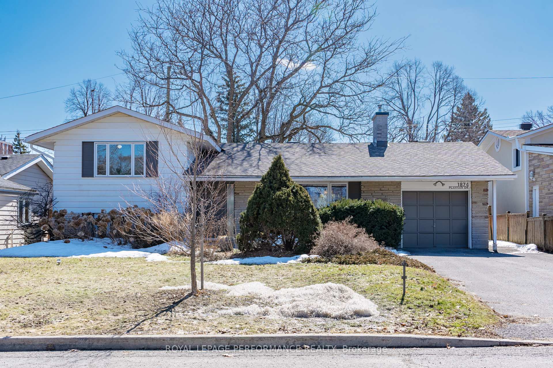 Photo 1 of 1874 Playfair Drive, Ottawa, Playfair Park — HOMEH