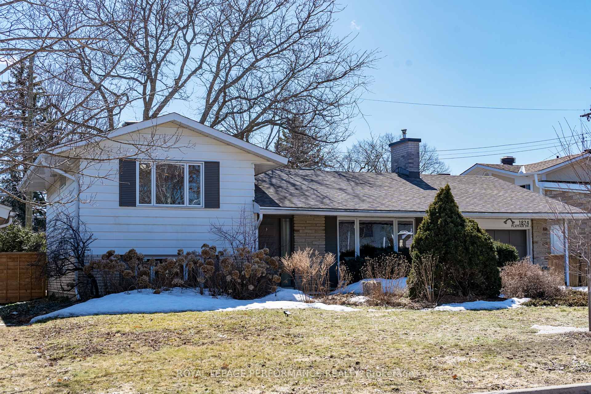 Photo 2 of 1874 Playfair Drive, Ottawa, Playfair Park — HOMEH