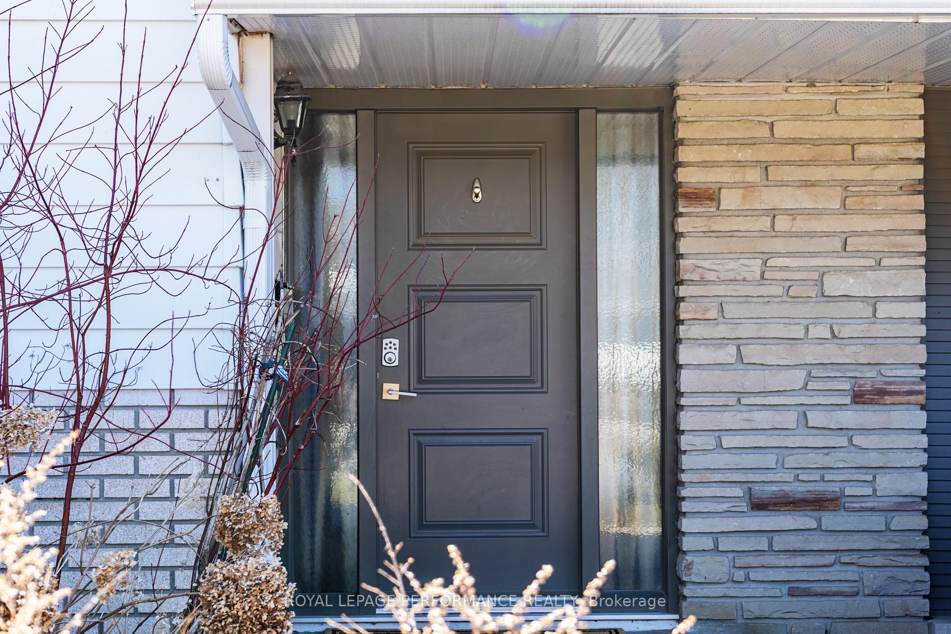 Photo 8 of 1874 Playfair Drive, Ottawa, Playfair Park — HOMEH