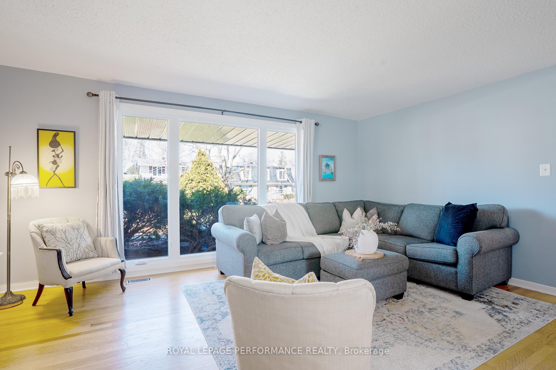 Photo 15 of 1874 Playfair Drive, Ottawa, Playfair Park — HOMEH