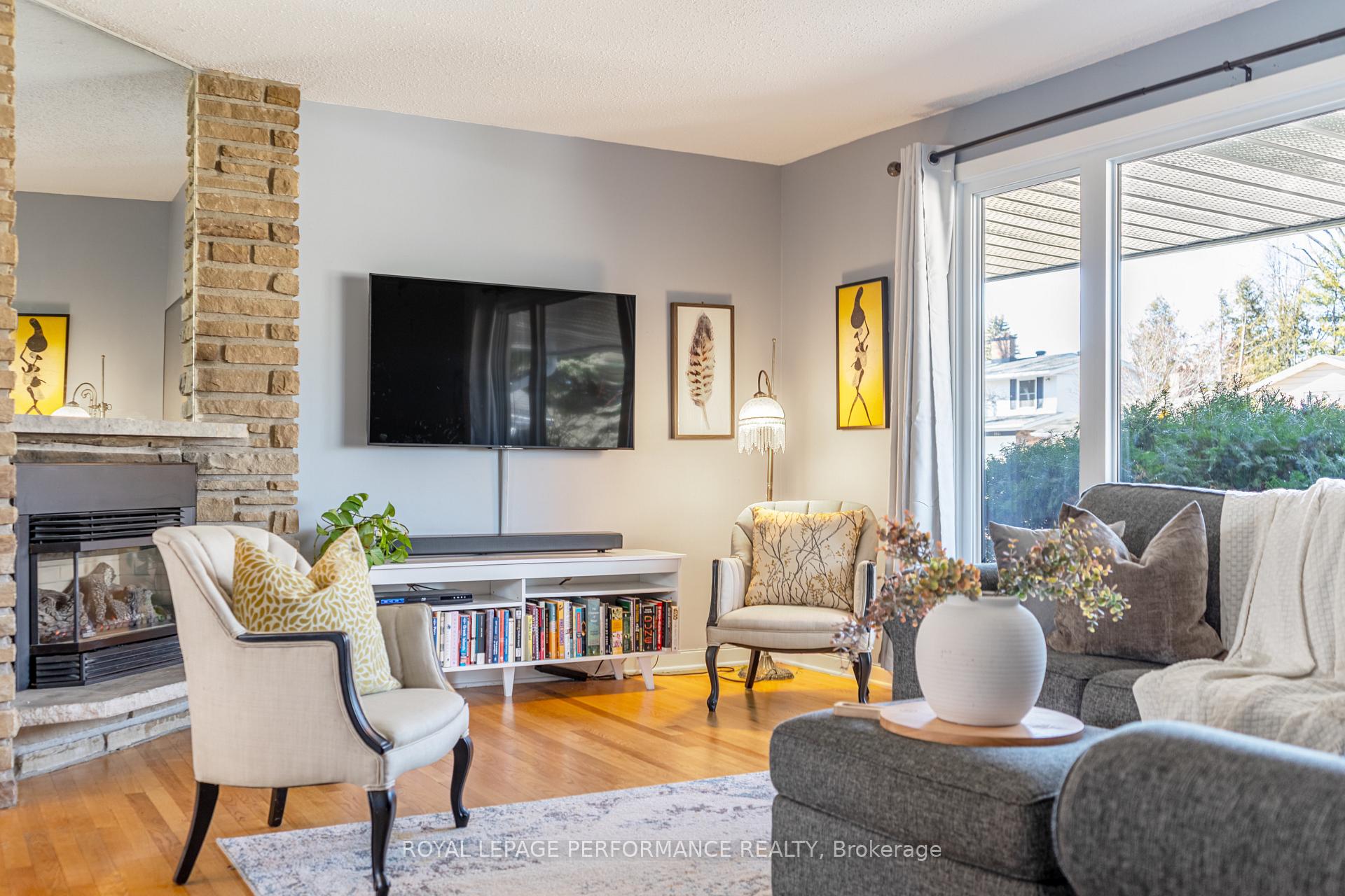 Photo 13 of 1874 Playfair Drive, Ottawa, Playfair Park — HOMEH