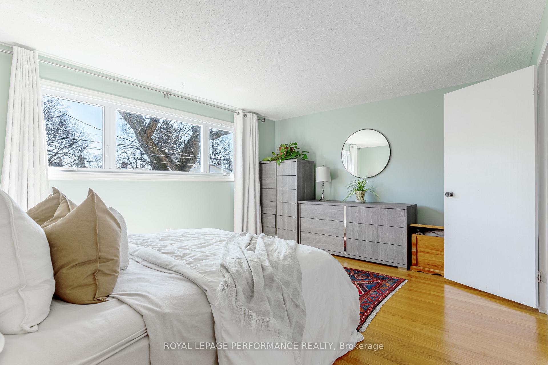 Photo 22 of 1874 Playfair Drive, Ottawa, Playfair Park — HOMEH