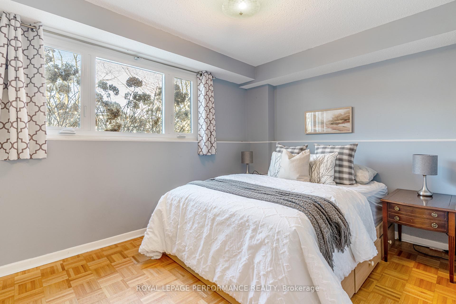 Photo 23 of 1874 Playfair Drive, Ottawa, Playfair Park — HOMEH