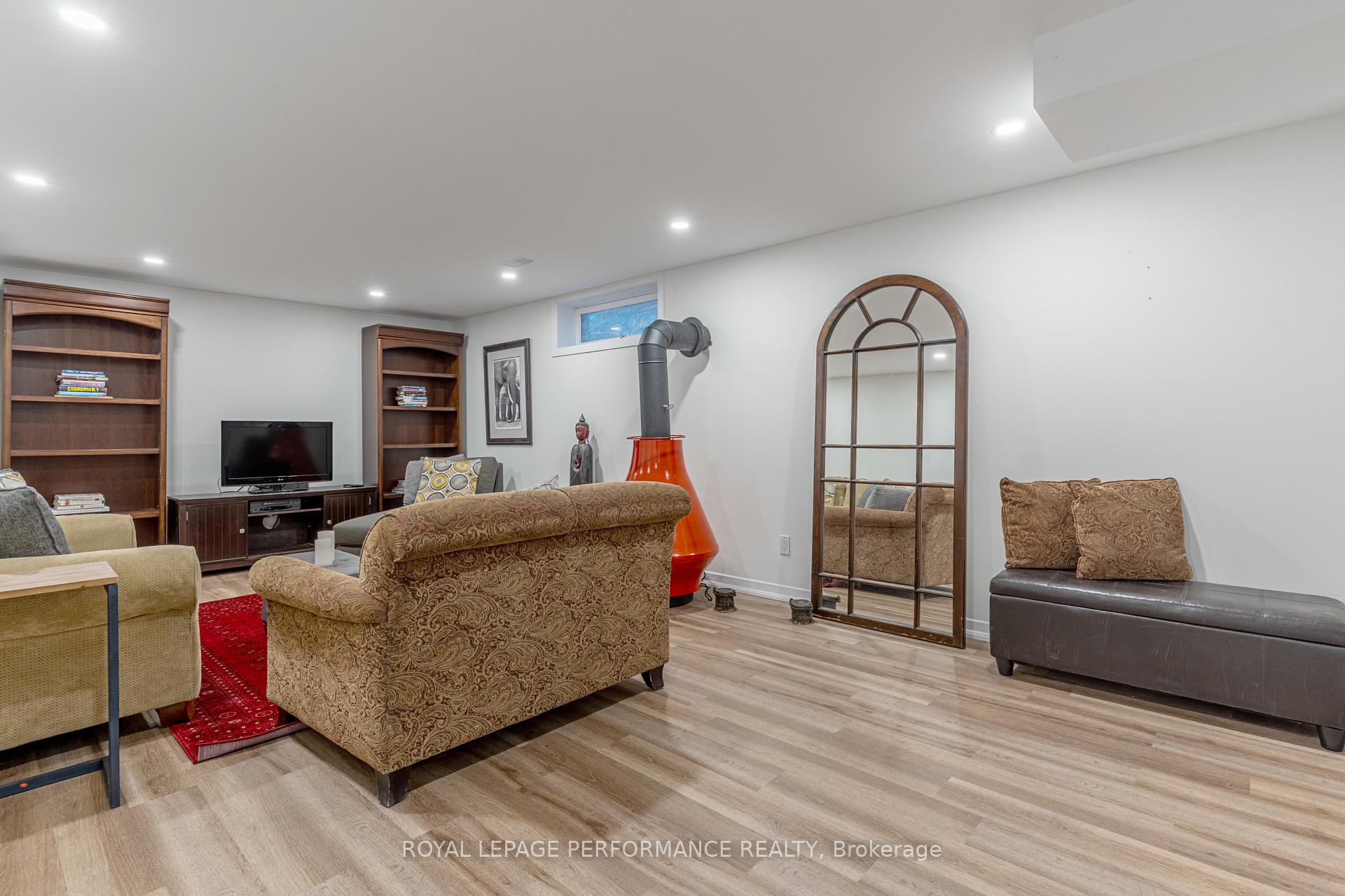 Photo 24 of 1874 Playfair Drive, Ottawa, Playfair Park — HOMEH