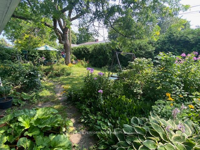 Photo 31 of 1874 Playfair Drive, Ottawa, Playfair Park — HOMEH