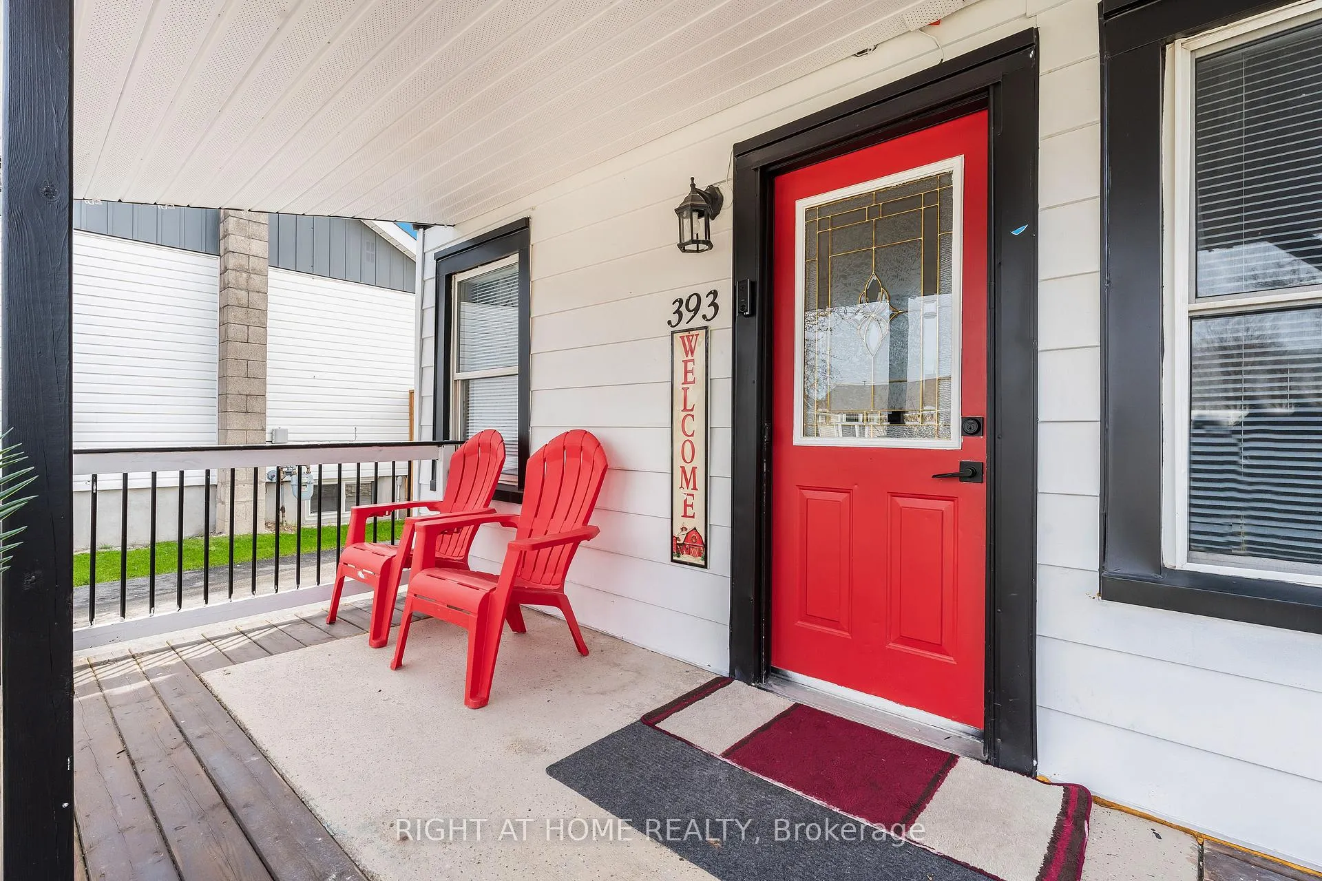 Photo 2 of 393 Victory Avenue, Welland, Lincoln/Crowland — HOMEH