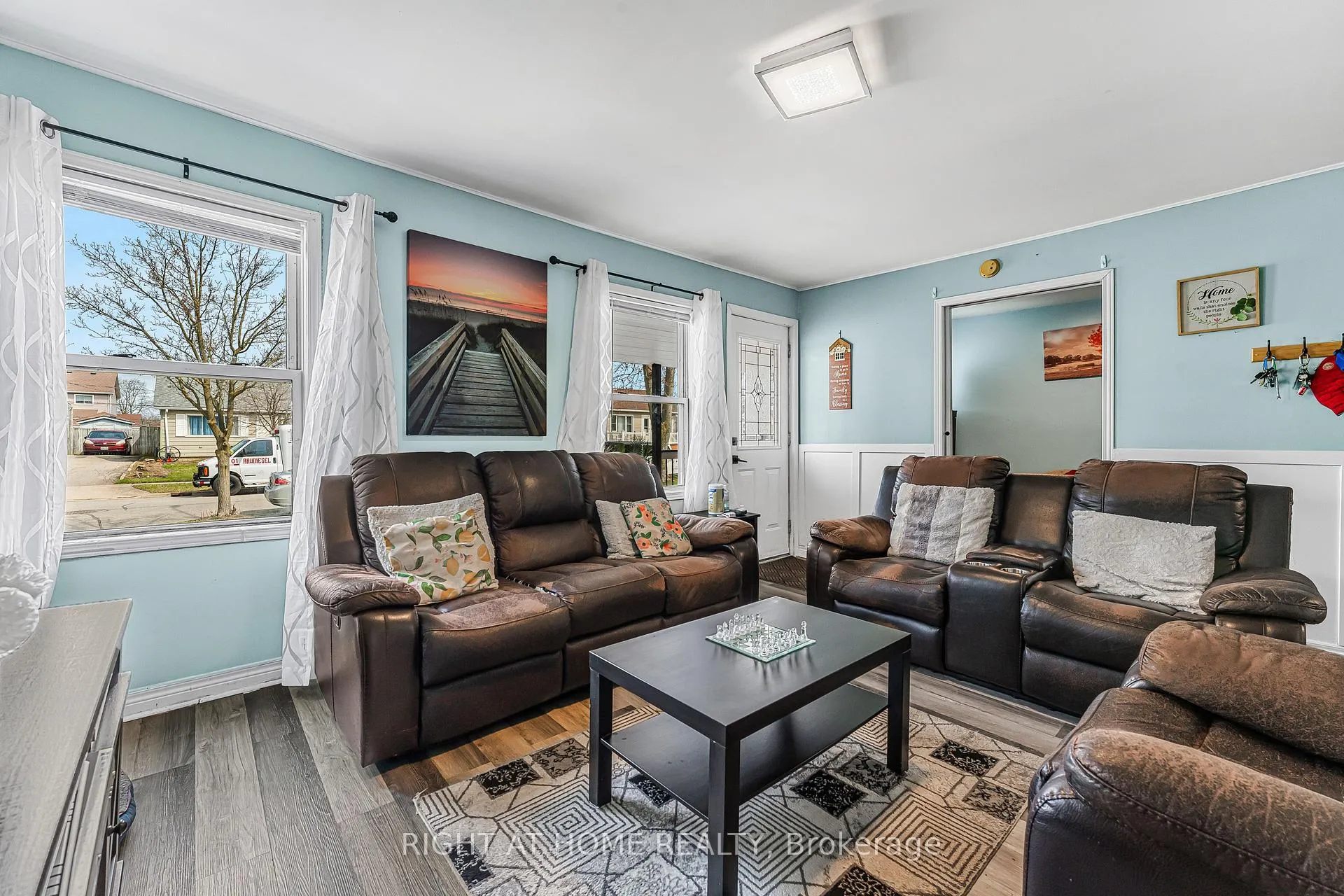 Photo 5 of 393 Victory Avenue, Welland, Lincoln/Crowland — HOMEH
