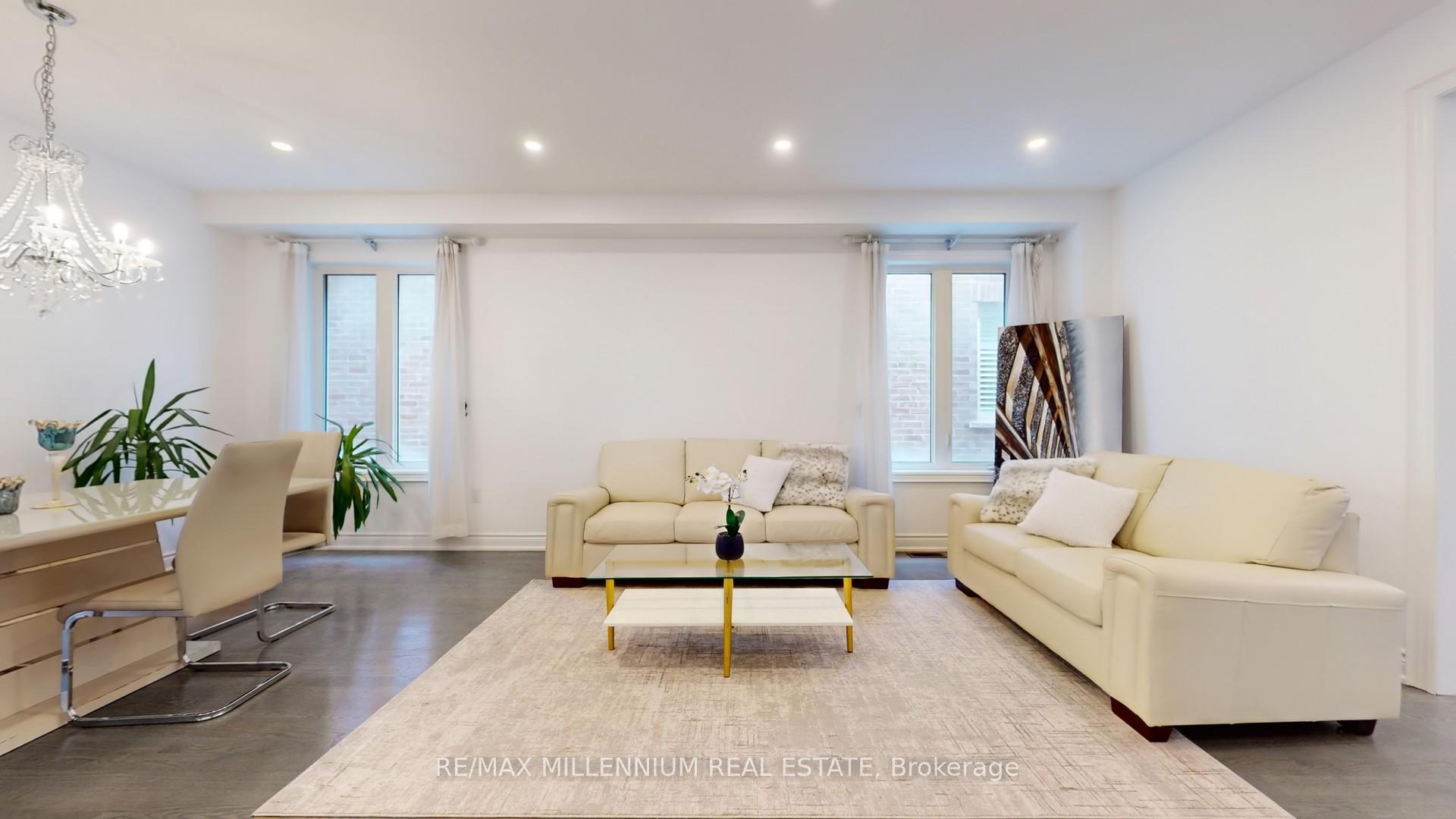 Photo 4 of 72 Cranbrook Crescent, Vaughan, Kleinburg — HOMEH