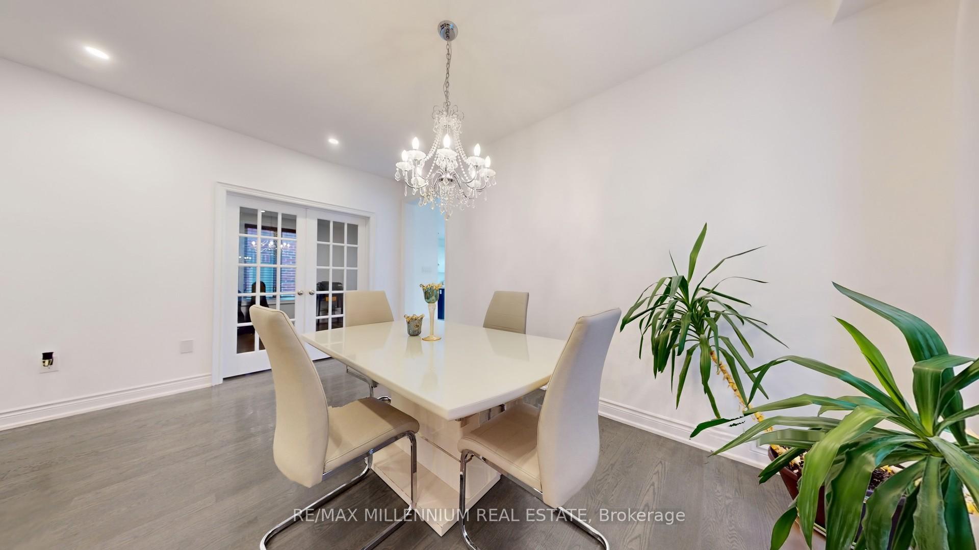Photo 12 of 72 Cranbrook Crescent, Vaughan, Kleinburg — HOMEH