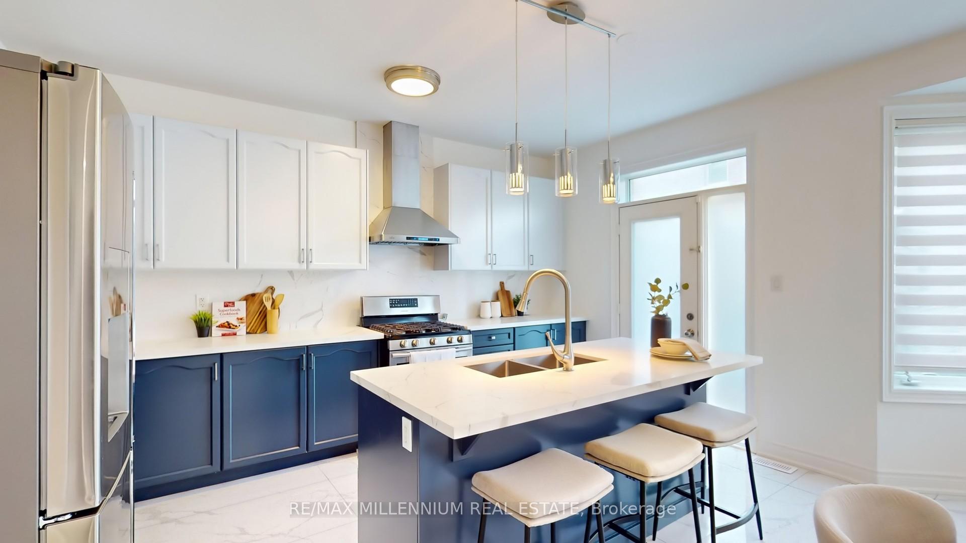 Photo 15 of 72 Cranbrook Crescent, Vaughan, Kleinburg — HOMEH