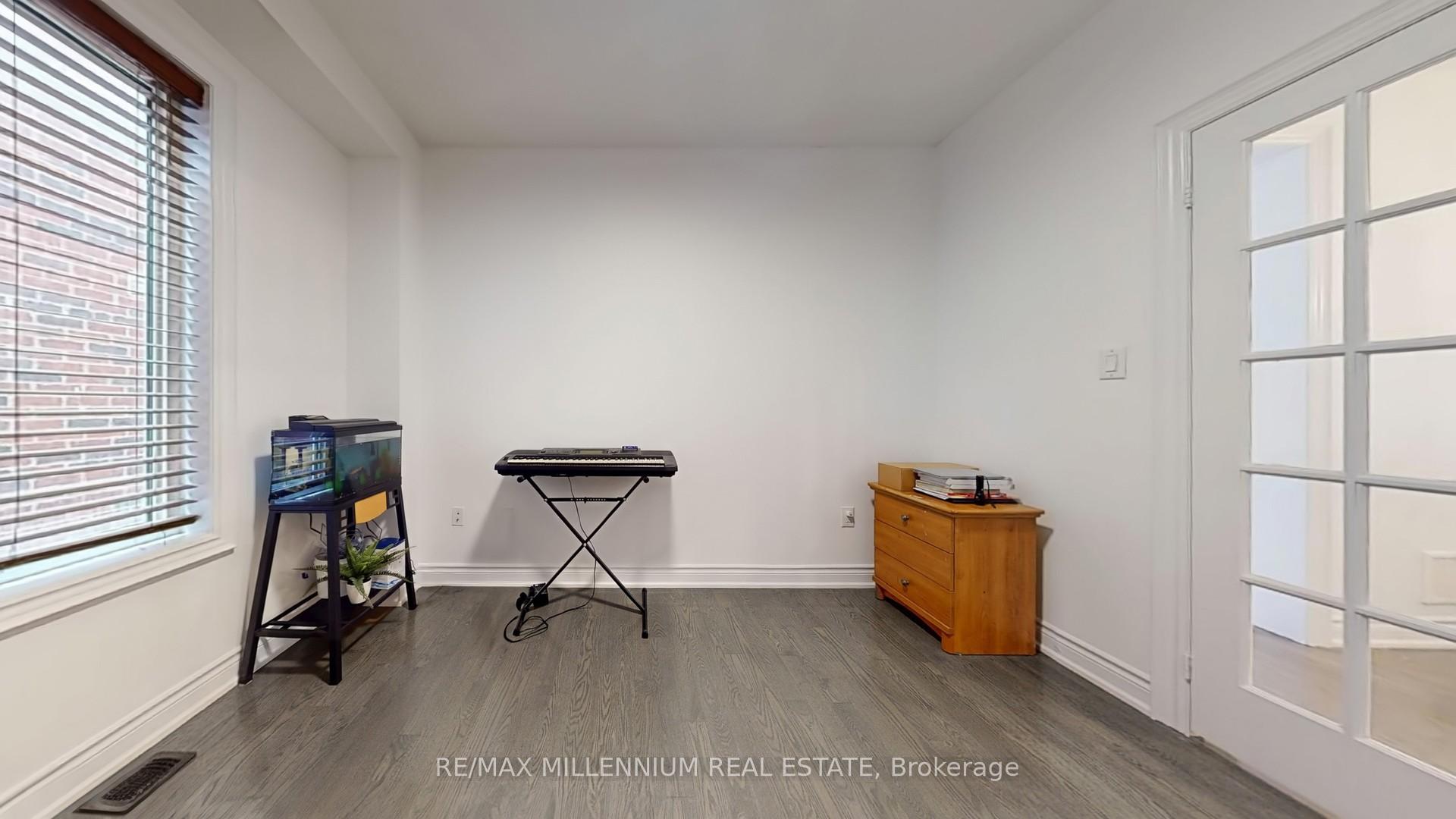 Photo 21 of 72 Cranbrook Crescent, Vaughan, Kleinburg — HOMEH