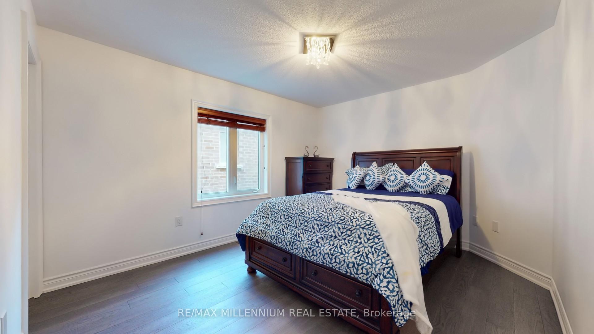 Photo 30 of 72 Cranbrook Crescent, Vaughan, Kleinburg — HOMEH