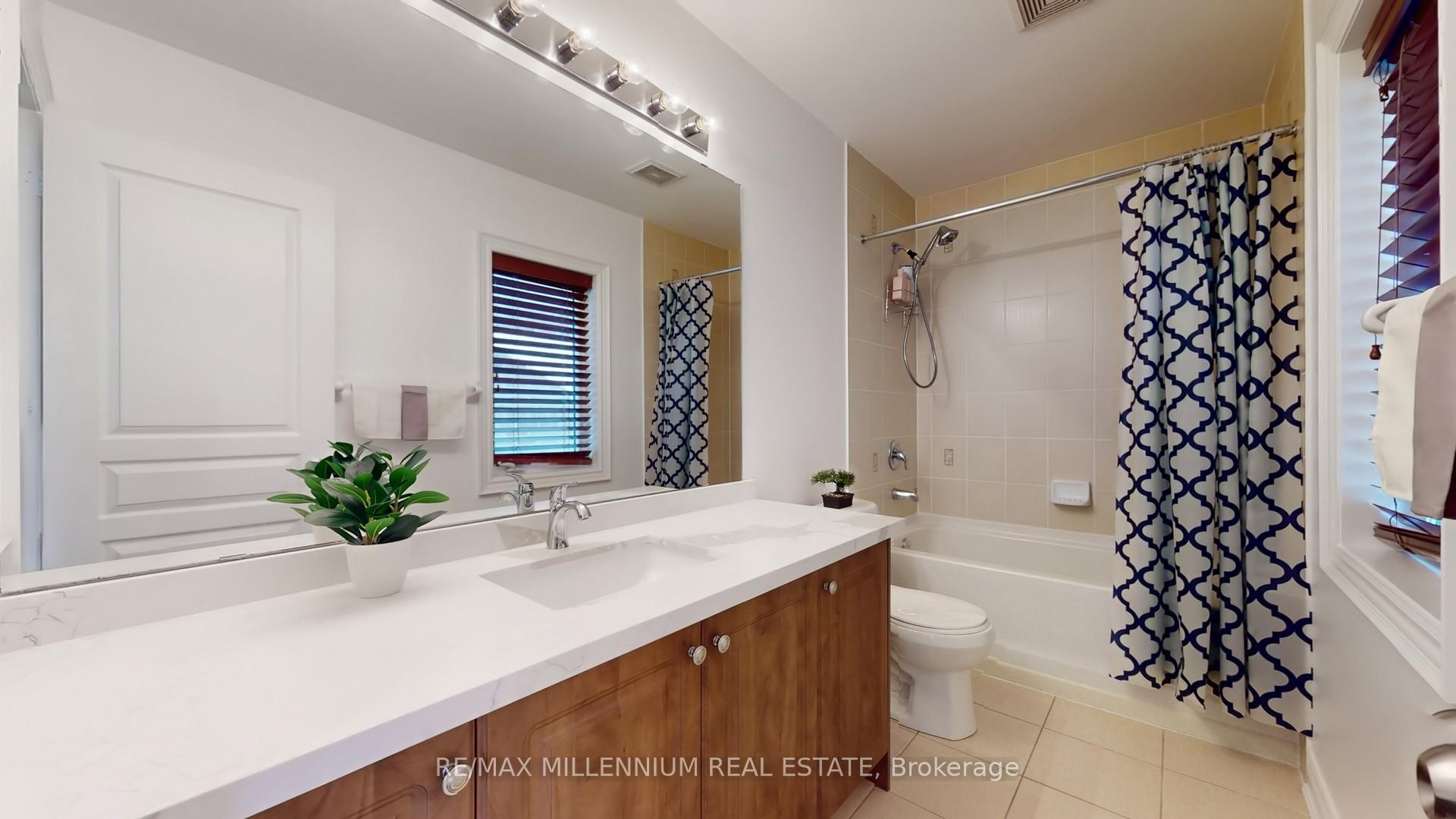 Photo 31 of 72 Cranbrook Crescent, Vaughan, Kleinburg — HOMEH