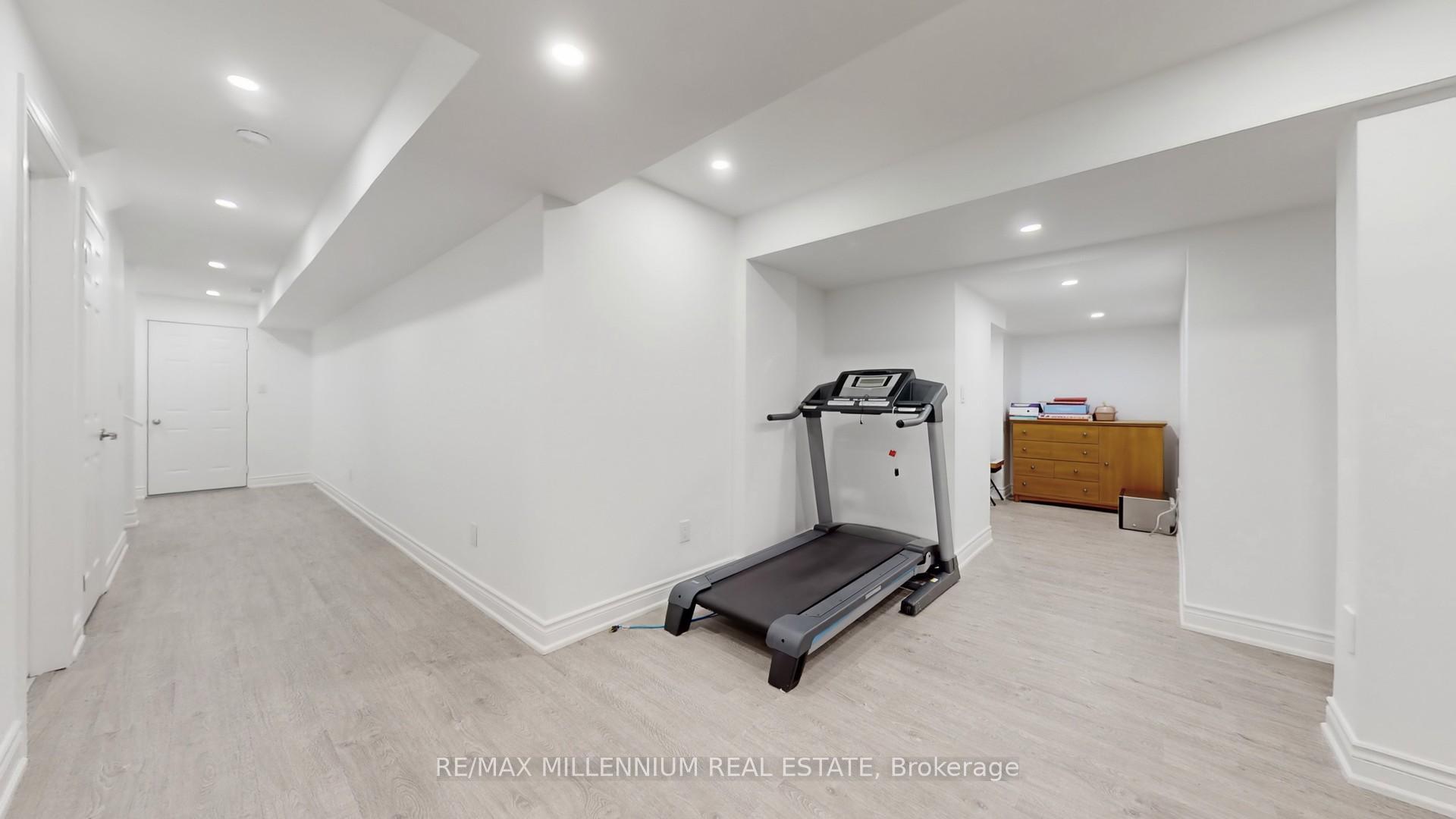 Photo 38 of 72 Cranbrook Crescent, Vaughan, Kleinburg — HOMEH