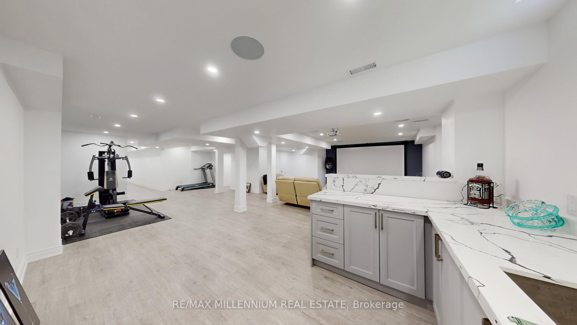 Photo 43 of 72 Cranbrook Crescent, Vaughan, Kleinburg — HOMEH