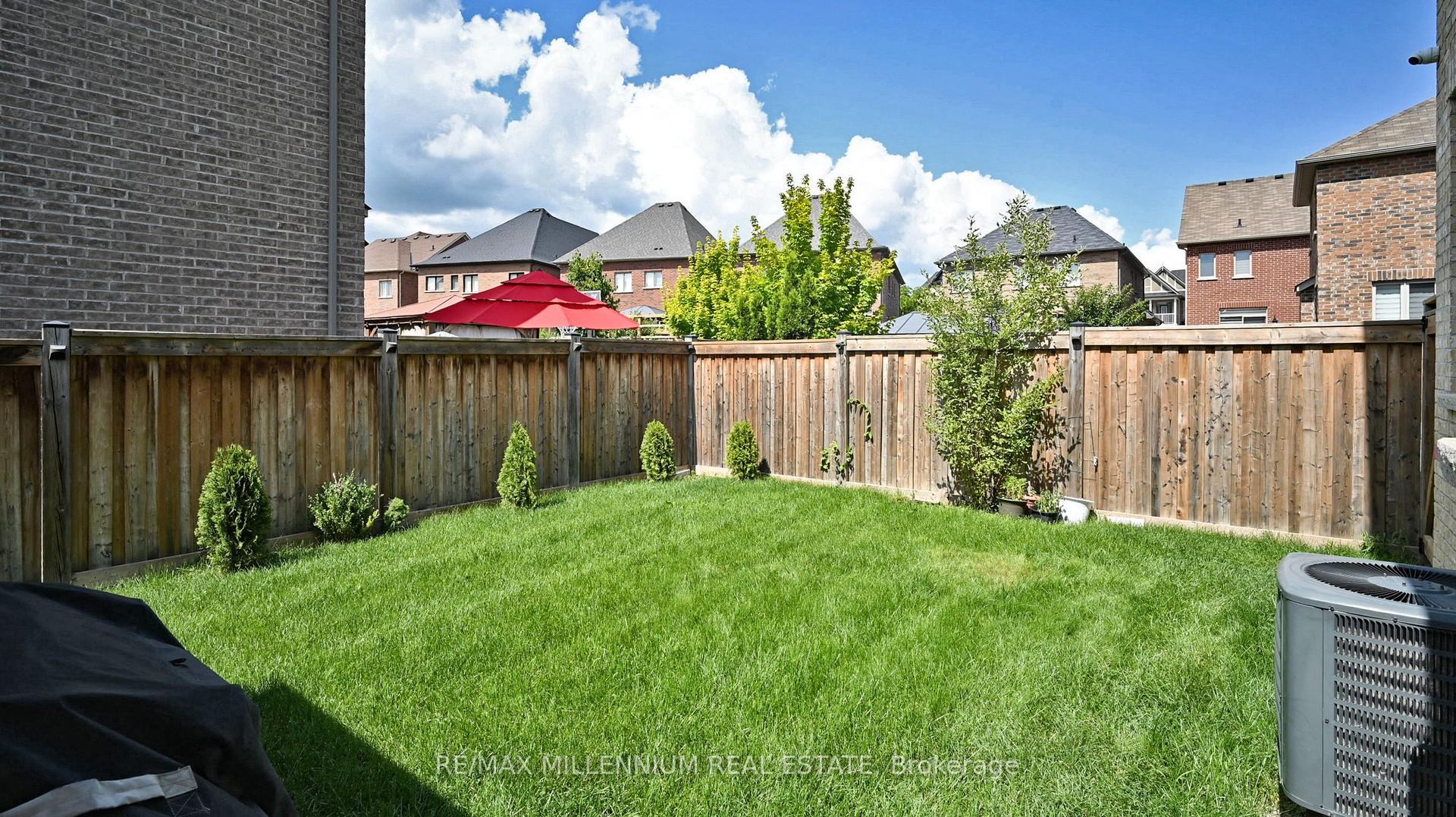 Photo 46 of 72 Cranbrook Crescent, Vaughan, Kleinburg — HOMEH