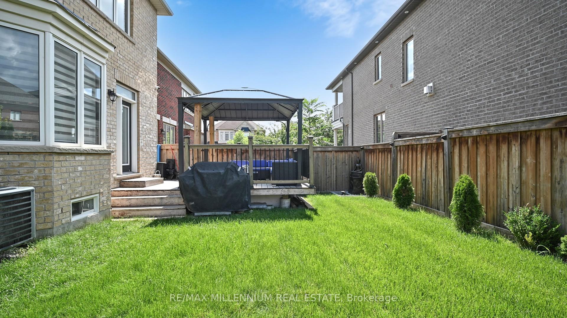 Photo 47 of 72 Cranbrook Crescent, Vaughan, Kleinburg — HOMEH