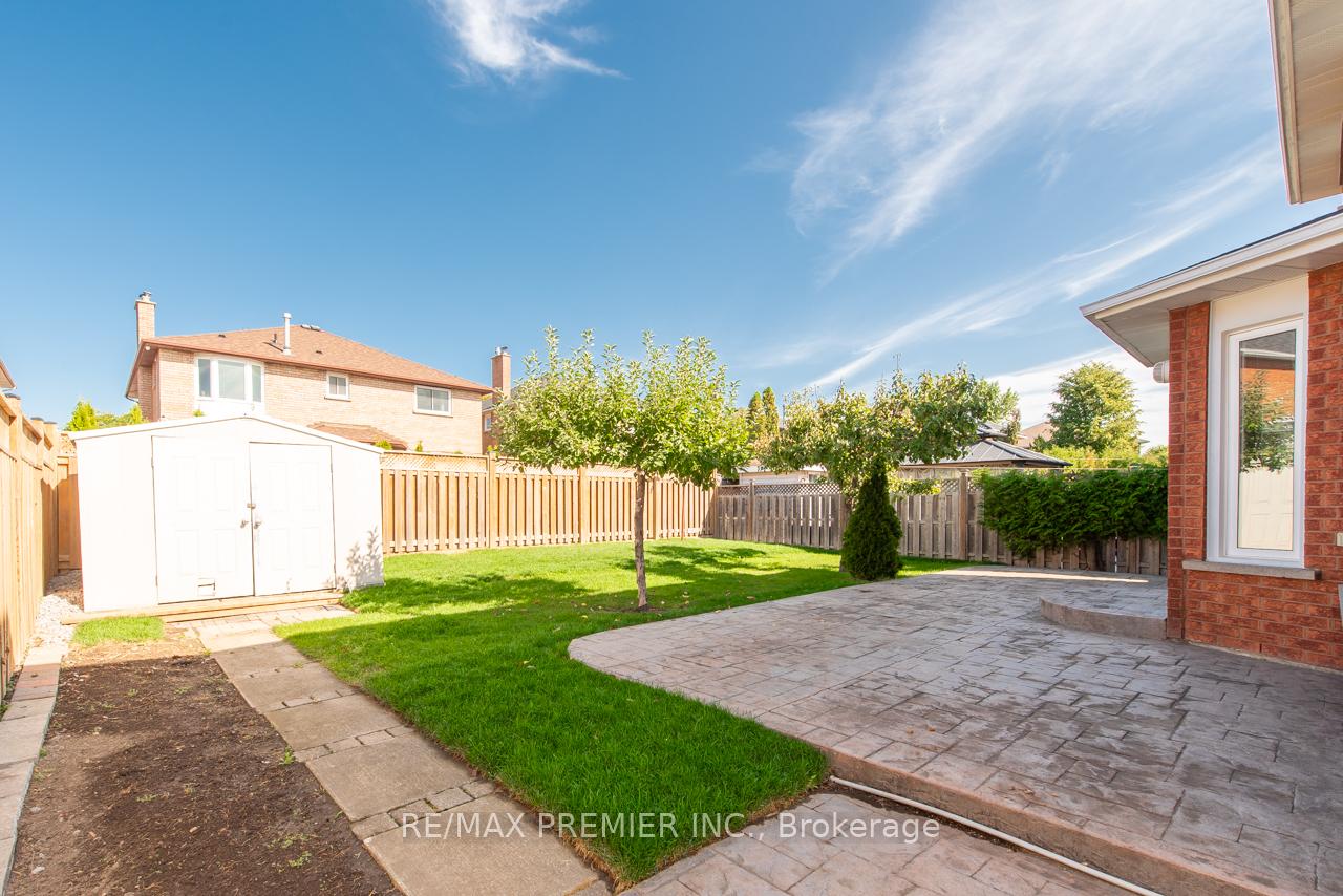 Photo 47 of 36 Castlehill Road, Vaughan, Maple — HOMEH