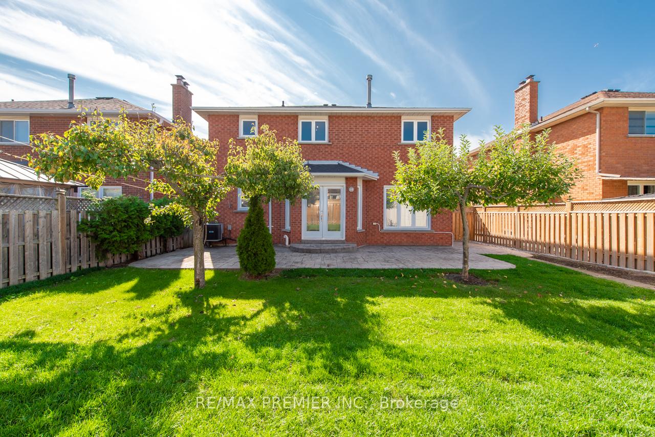 Photo 50 of 36 Castlehill Road, Vaughan, Maple — HOMEH
