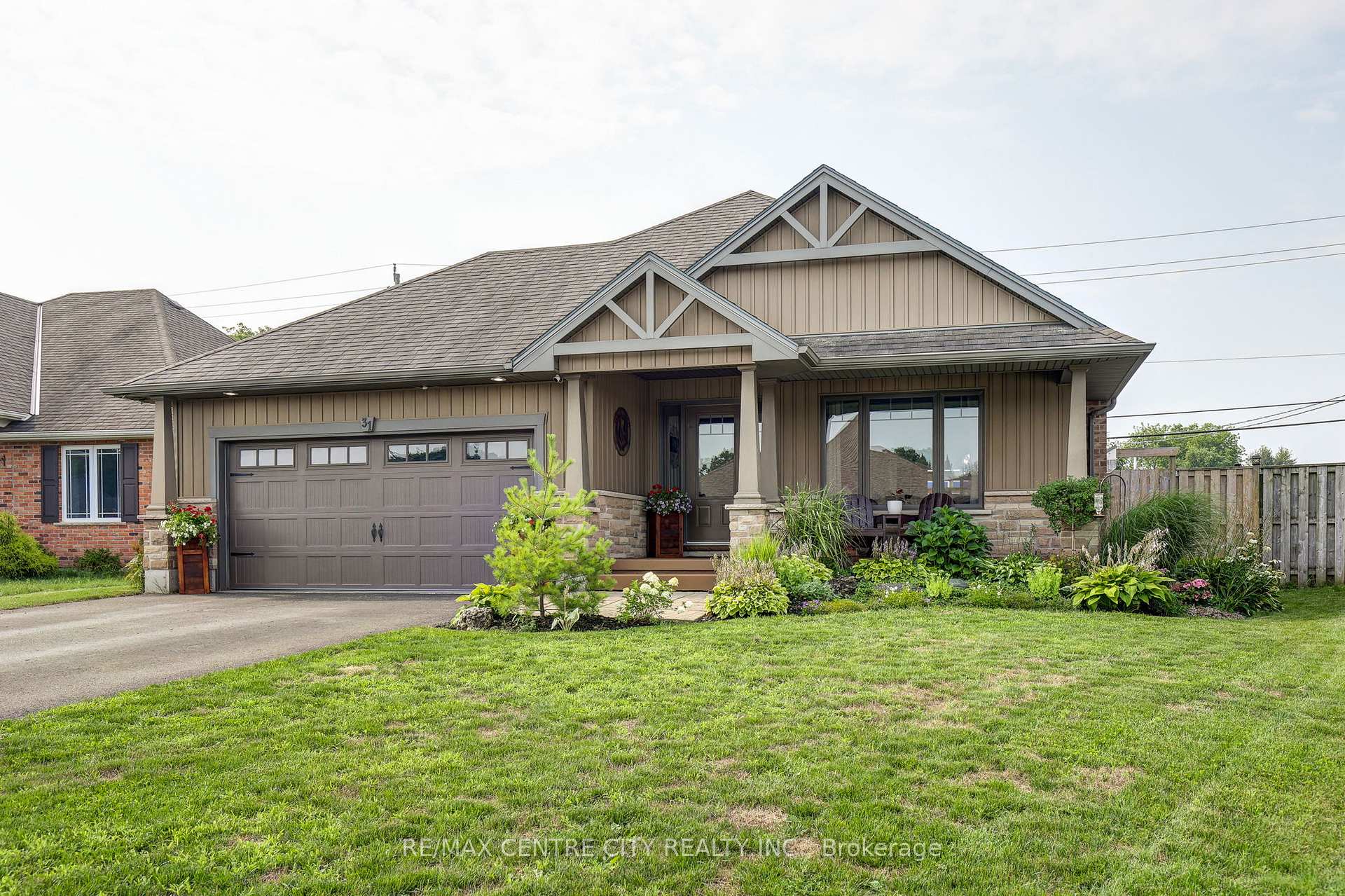 Photo 2 of 31 Richard Court, Aylmer — HOMEH