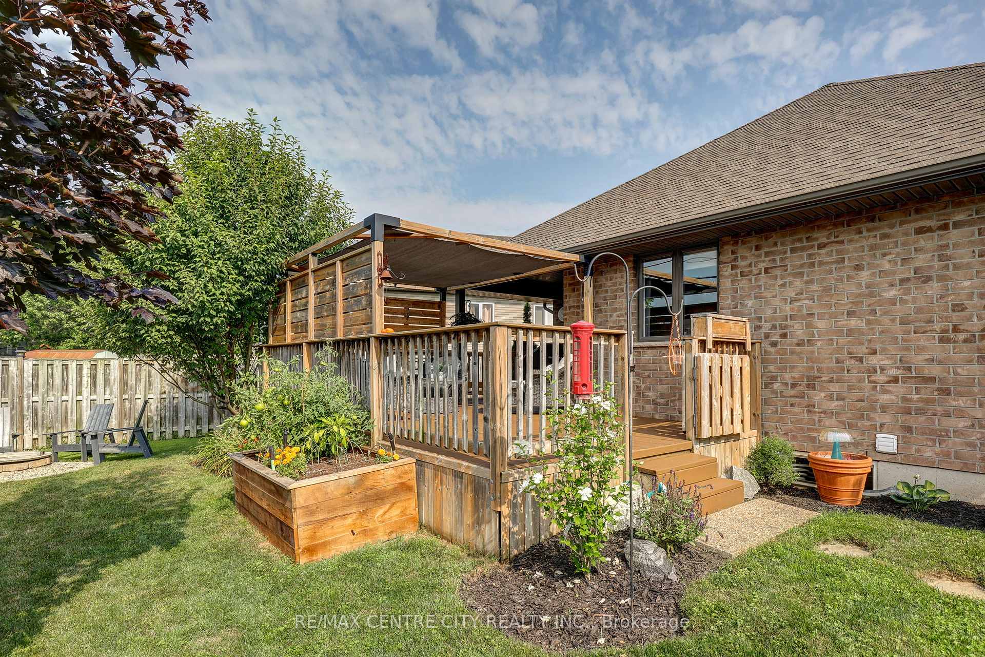 Photo 10 of 31 Richard Court, Aylmer — HOMEH