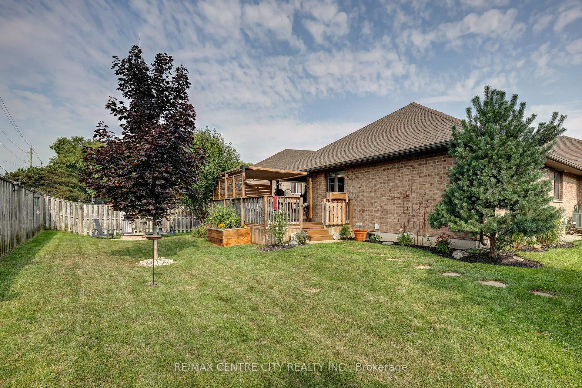 Photo 13 of 31 Richard Court, Aylmer — HOMEH