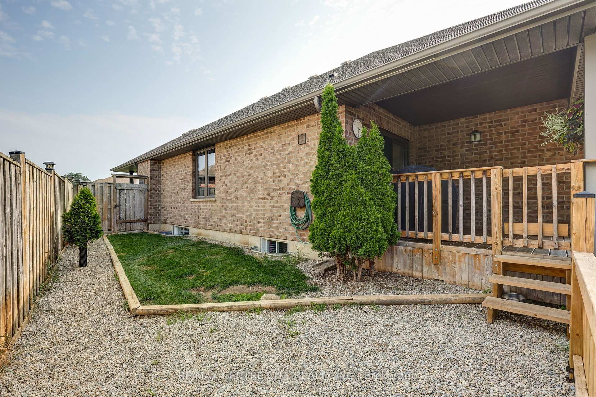 Photo 15 of 31 Richard Court, Aylmer — HOMEH