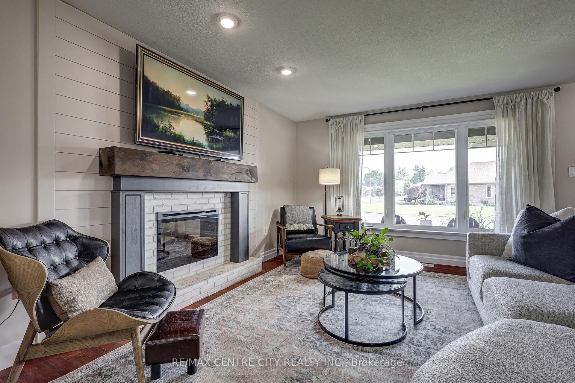 Photo 24 of 31 Richard Court, Aylmer — HOMEH