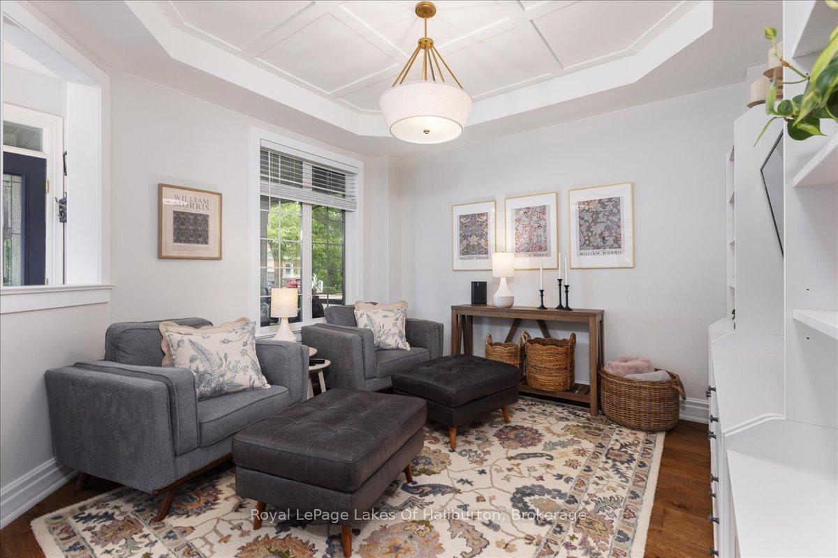 Photo 8 of 206 Birkshire Drive, Aurora, Bayview Wellington — HOMEH