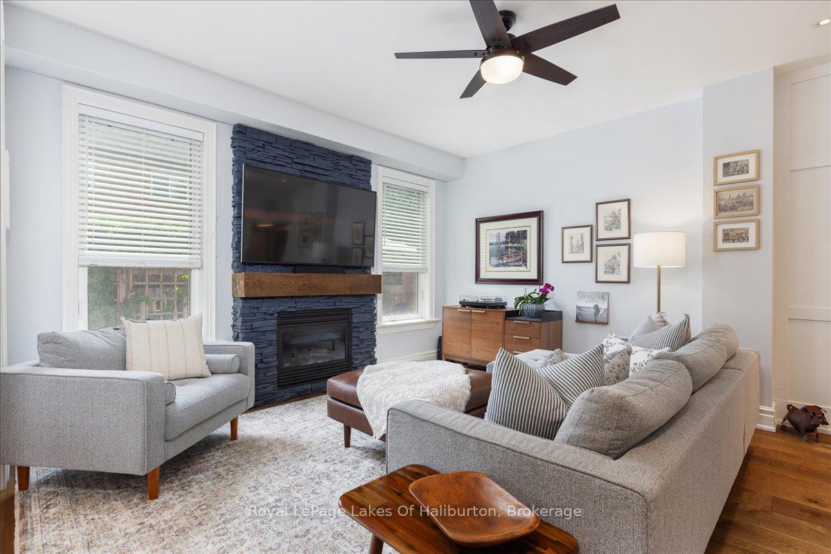 Photo 11 of 206 Birkshire Drive, Aurora, Bayview Wellington — HOMEH