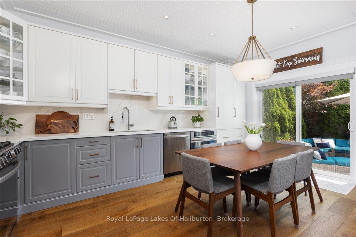 Photo 38 of 206 Birkshire Drive, Aurora, Bayview Wellington — HOMEH